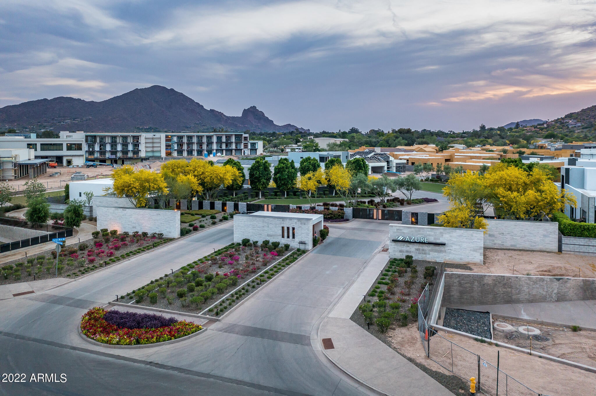 RITZ-CARLTON - Residential