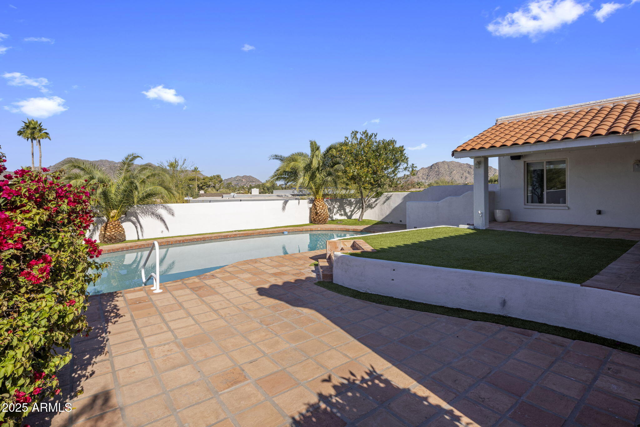 HERITAGE HILLS UNIT 2 - Residential