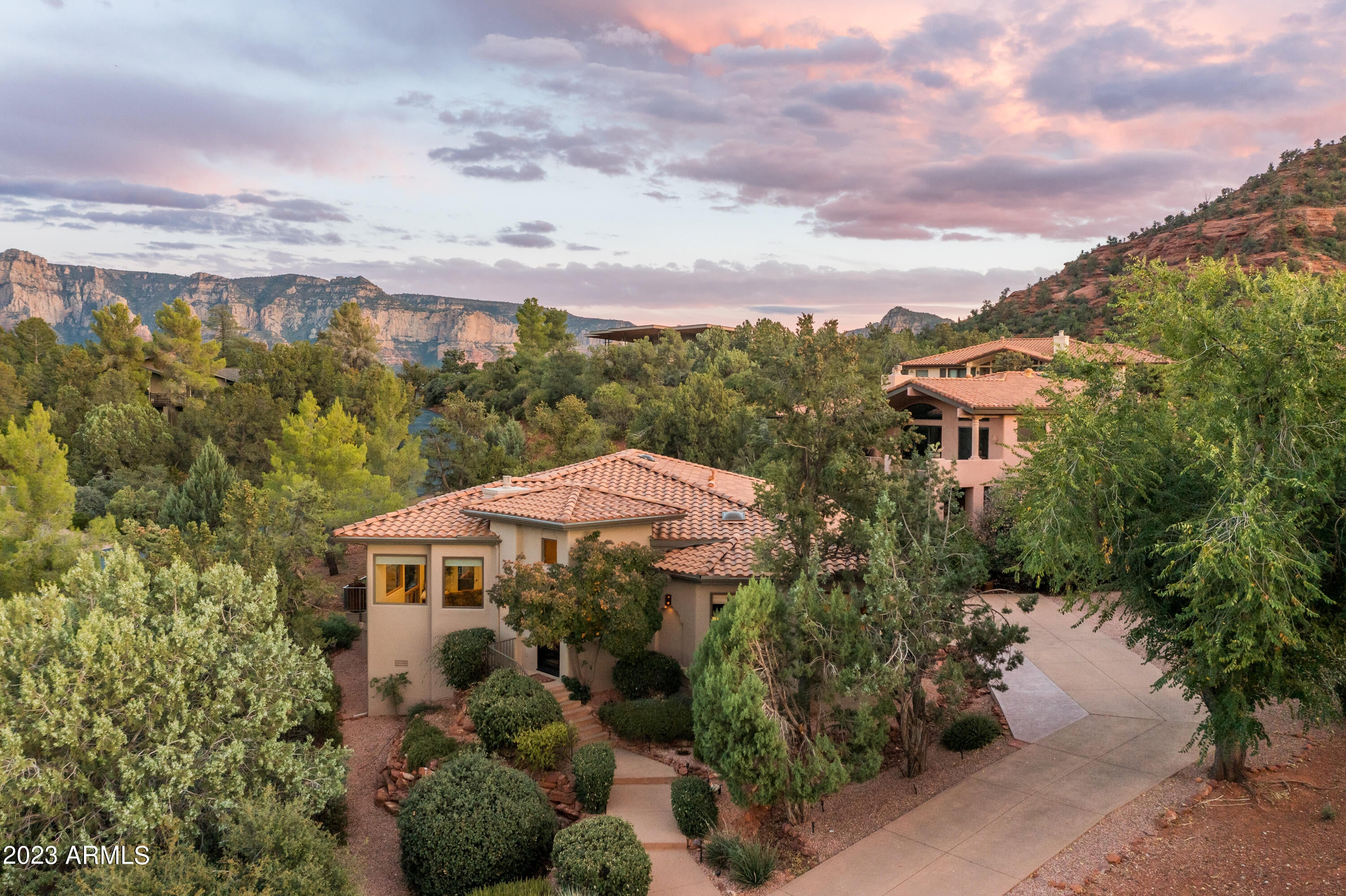 Les Springs - Residential