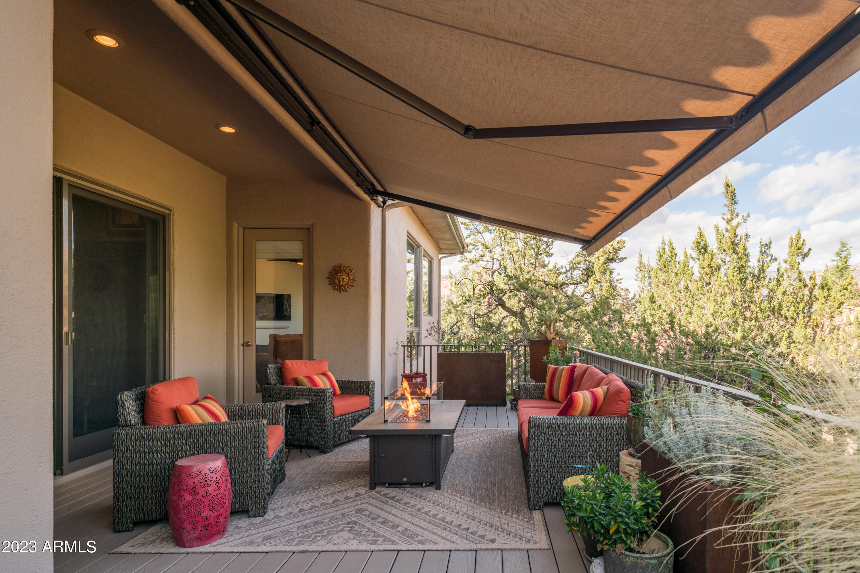 Les Springs - Residential