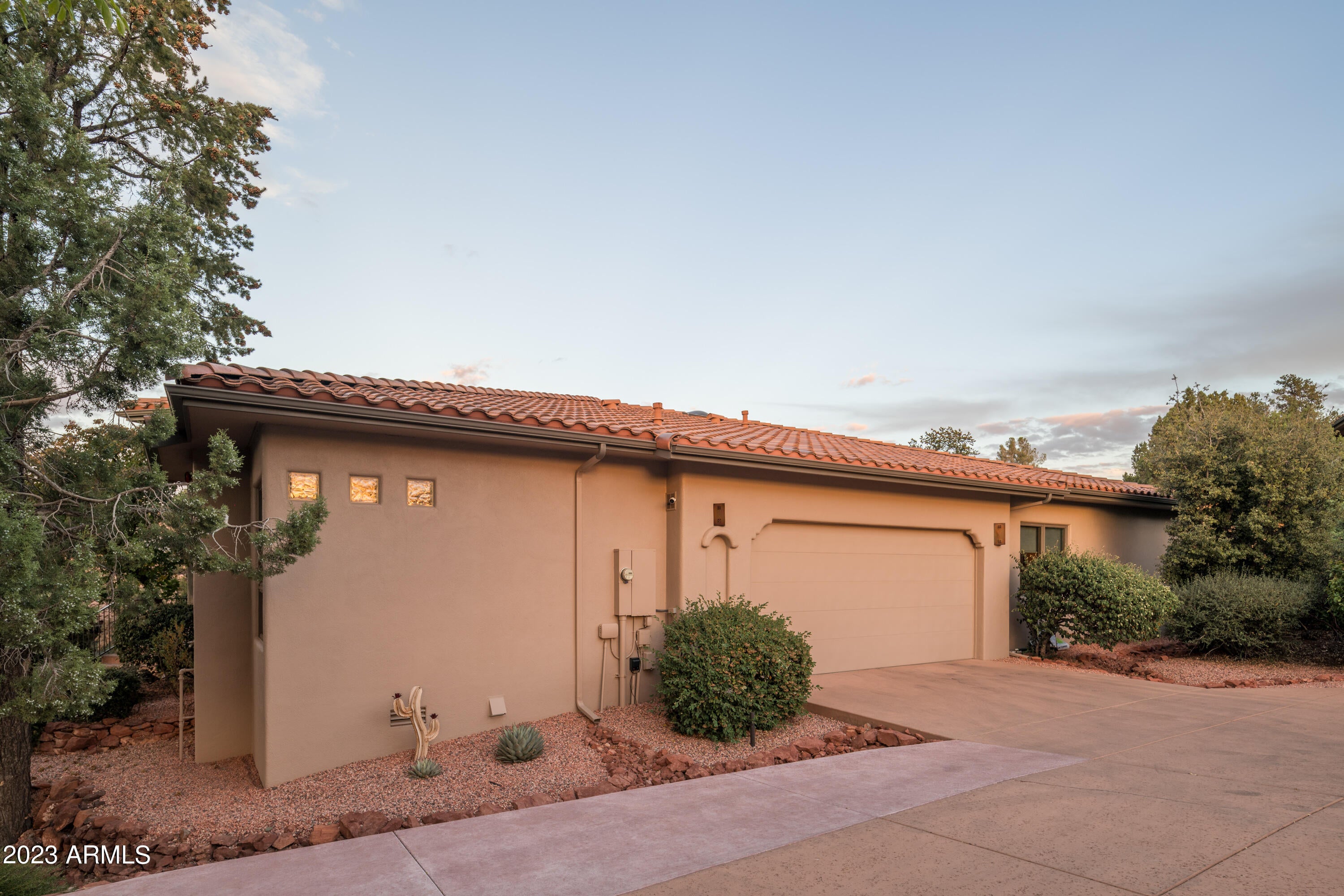 Les Springs - Residential