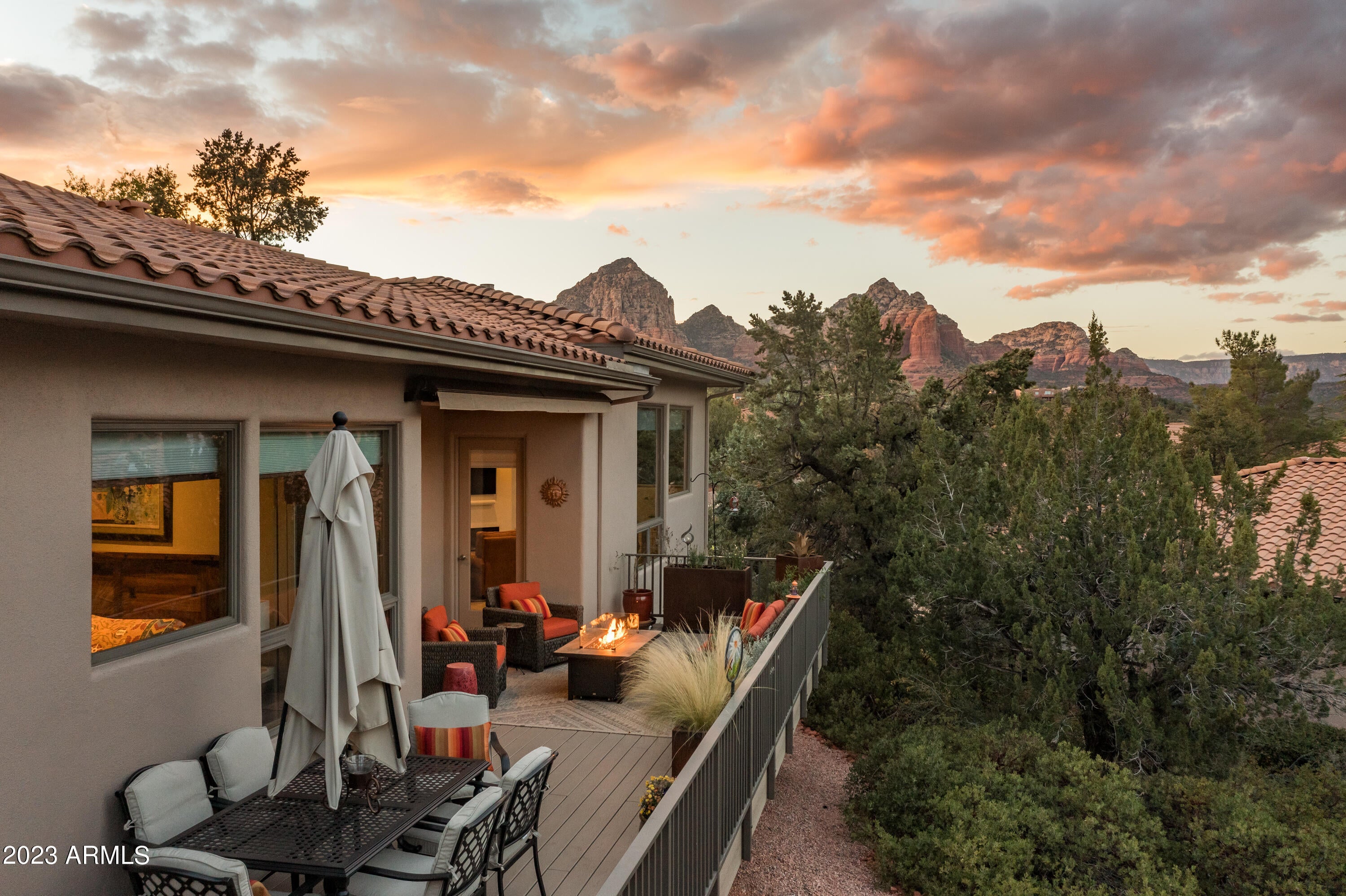 Les Springs - Residential