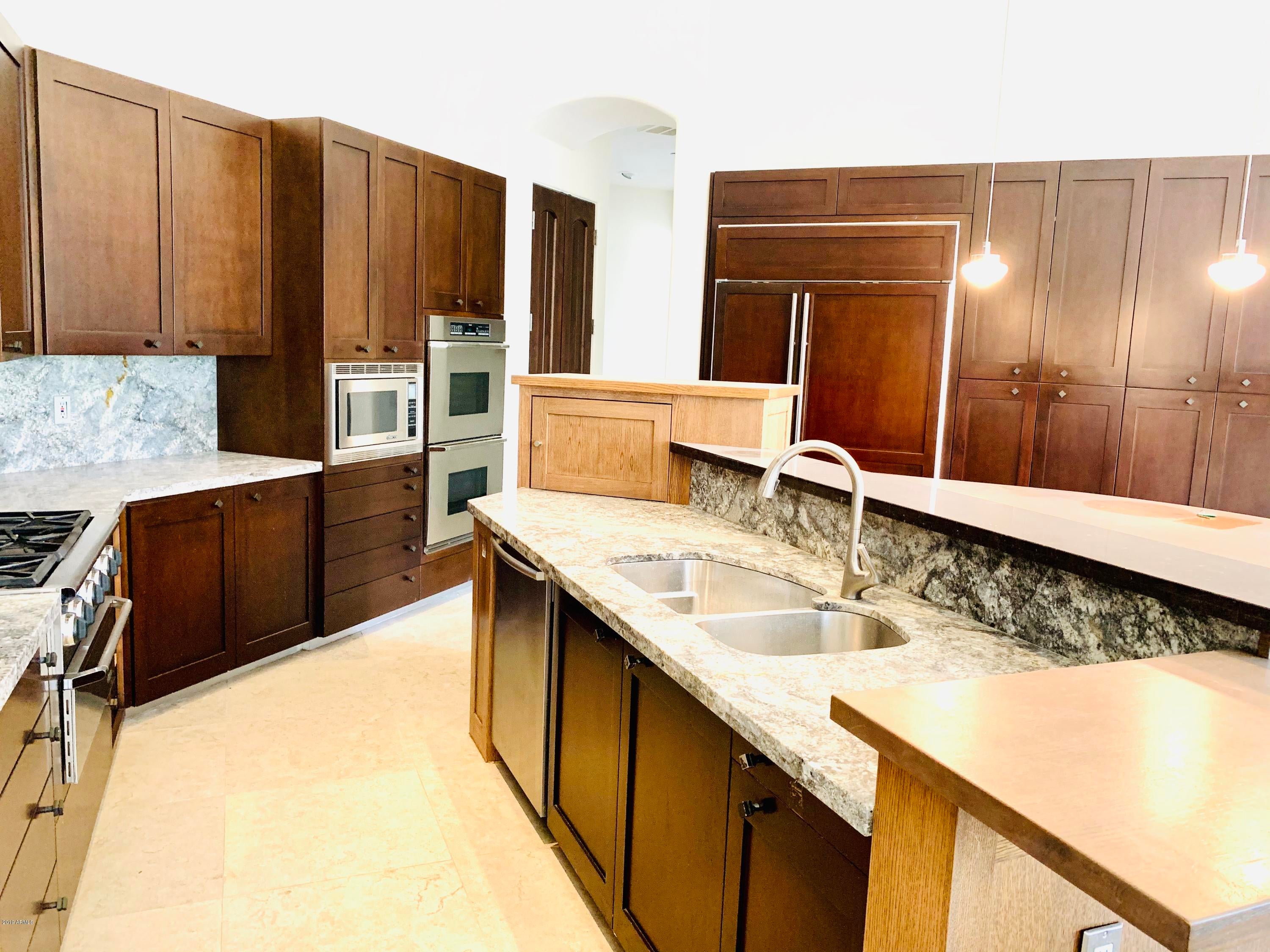 LA STRADA - Residential