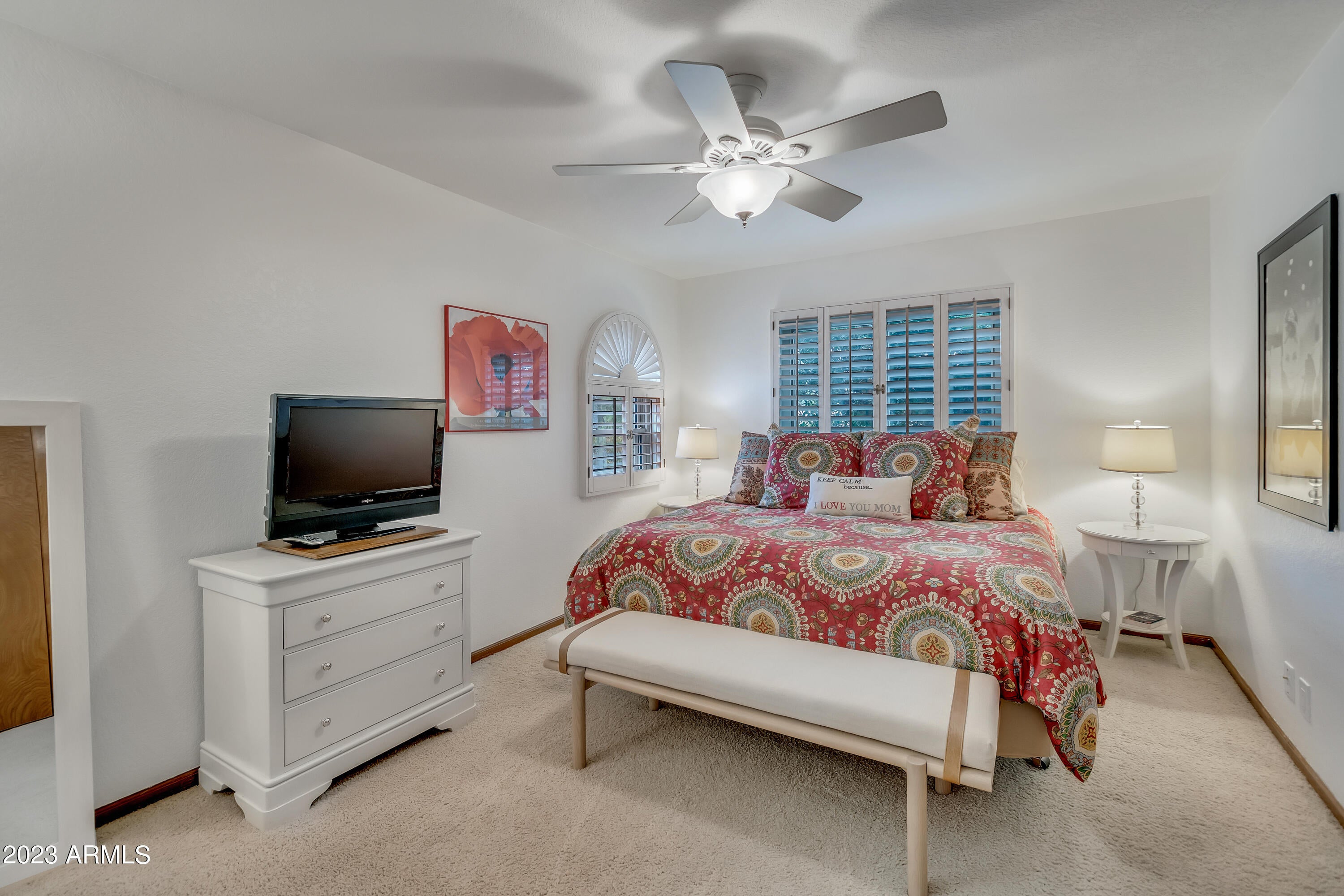 PARADISE PARK MANOR 2 - Residential