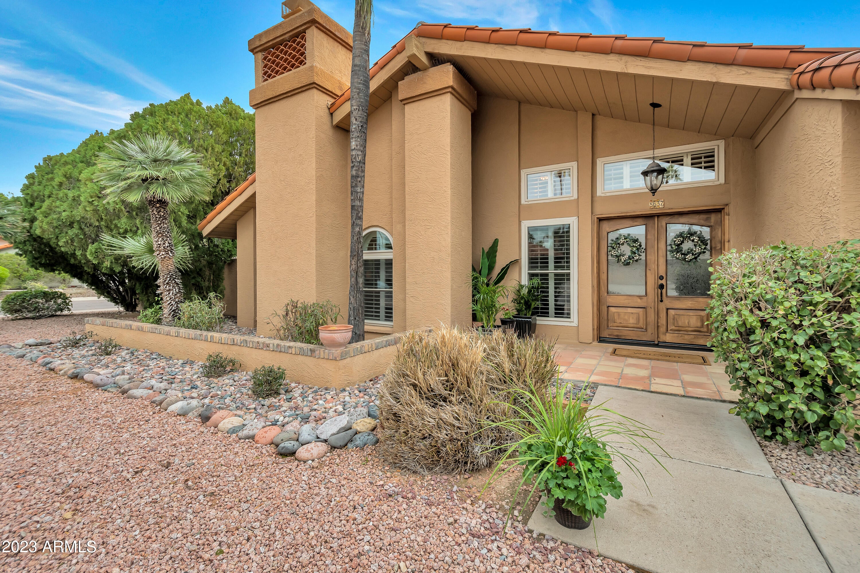 PARADISE PARK MANOR 2 - Residential