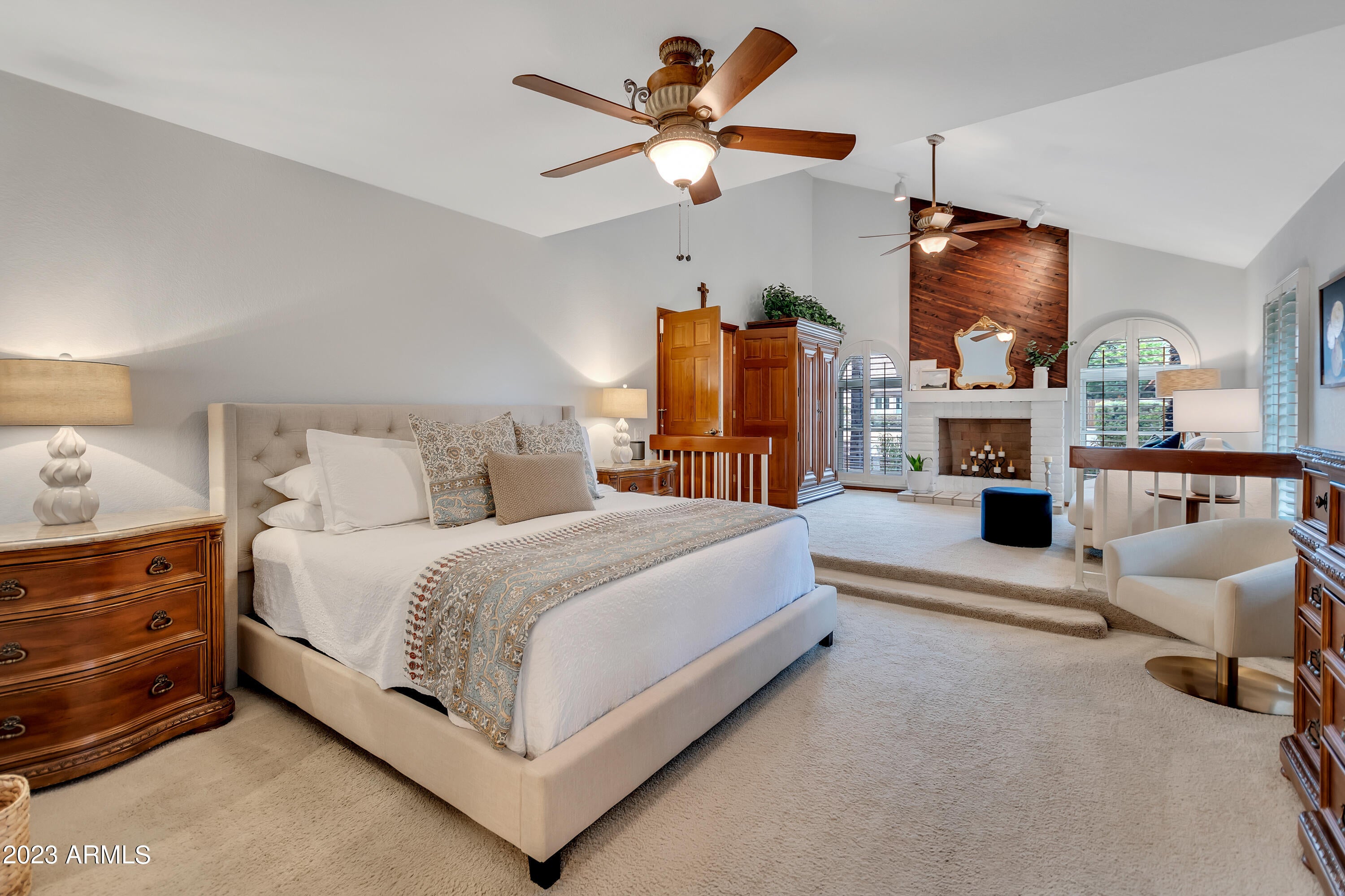PARADISE PARK MANOR 2 - Residential