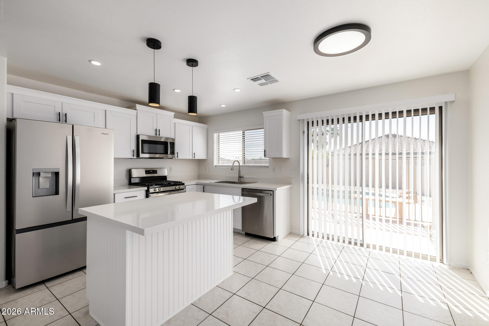 ROUNDTREE RANCH - Residential