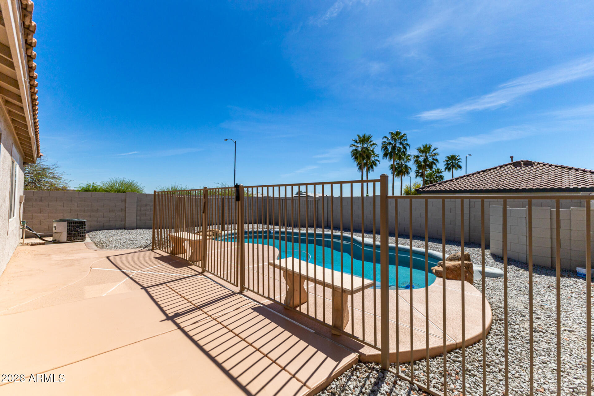 ROUNDTREE RANCH - Residential