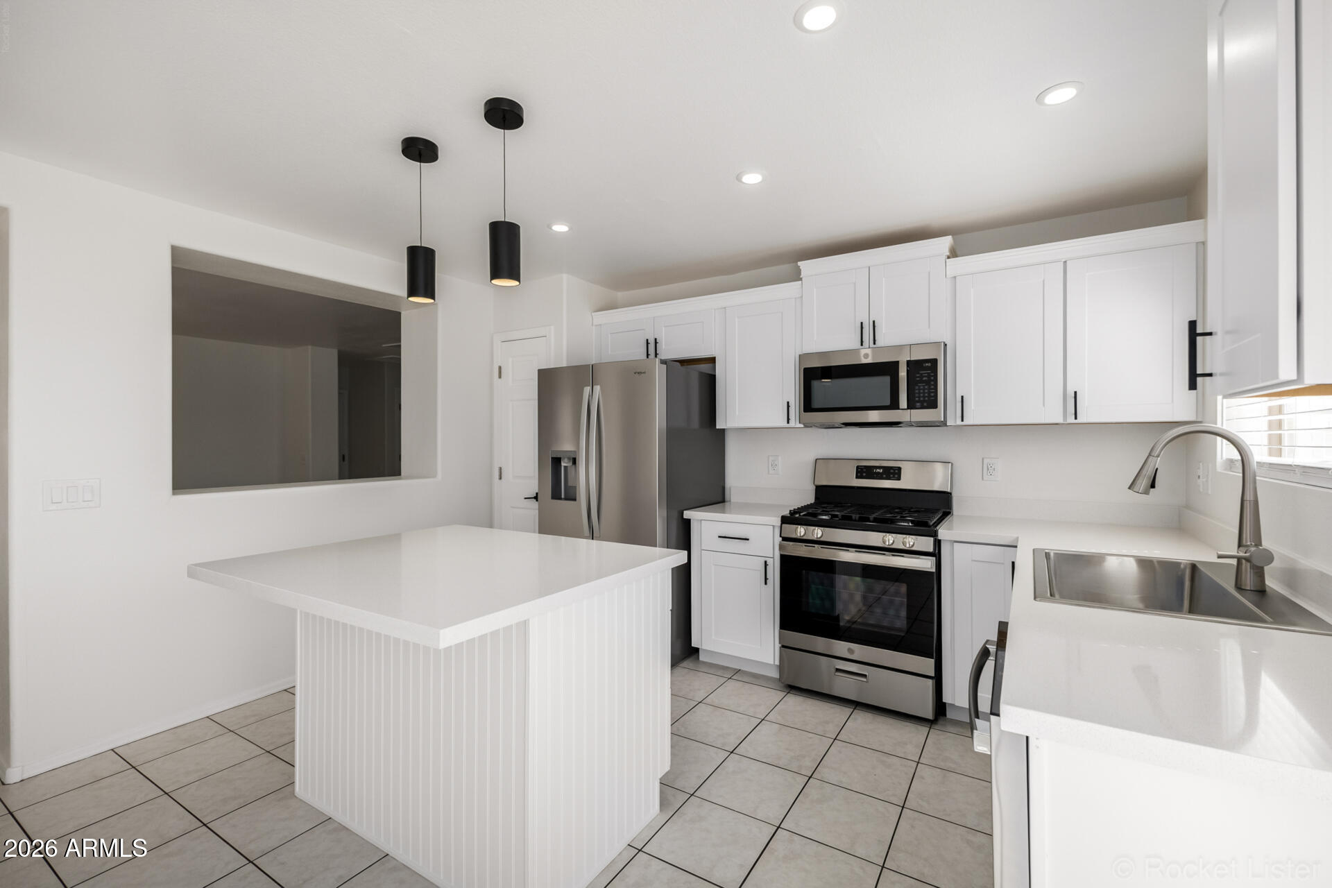 ROUNDTREE RANCH - Residential