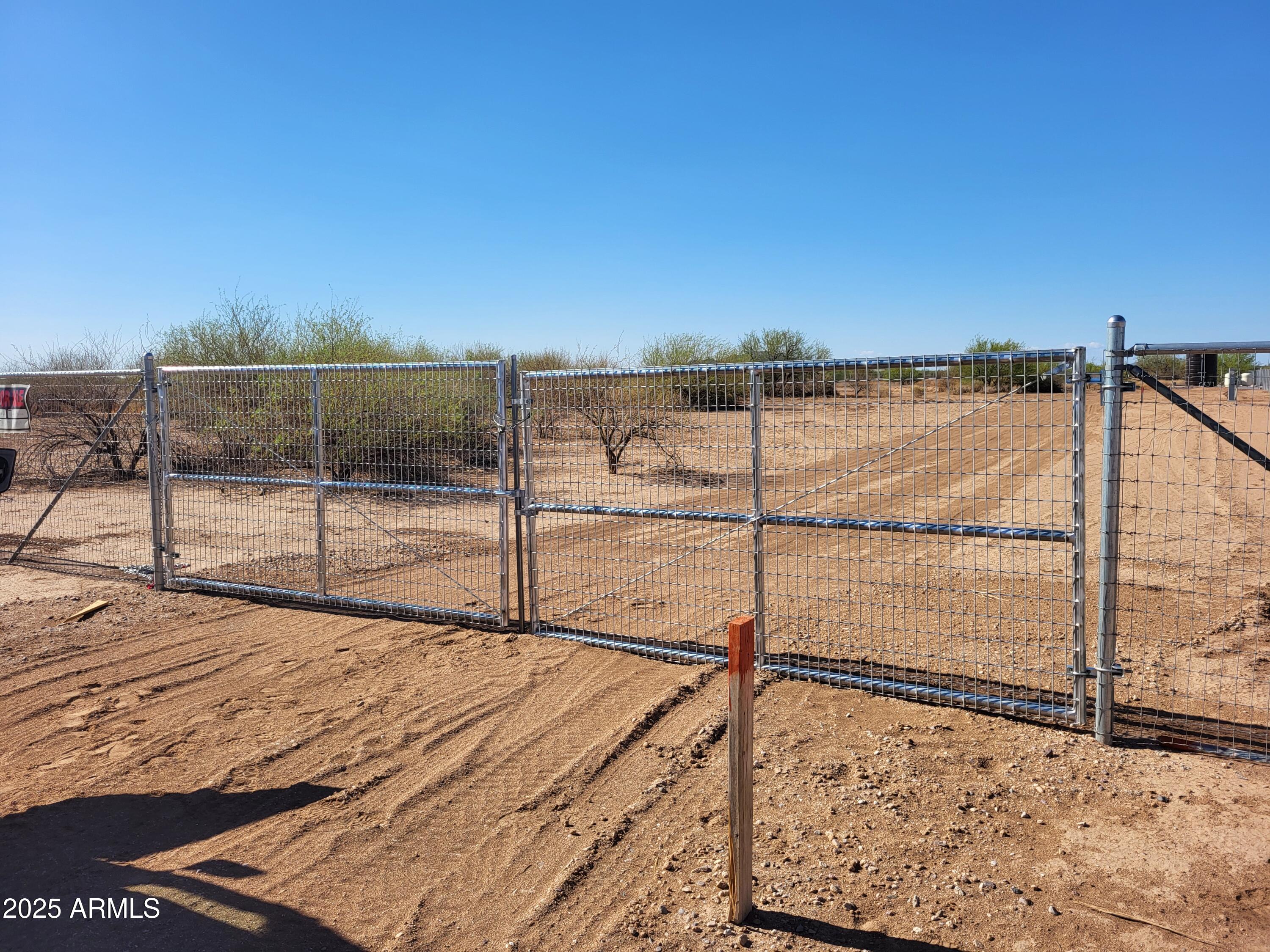 A PORTION OF LOT 25, ARIZONA CITY ESTATES UNIT 2, - Land
