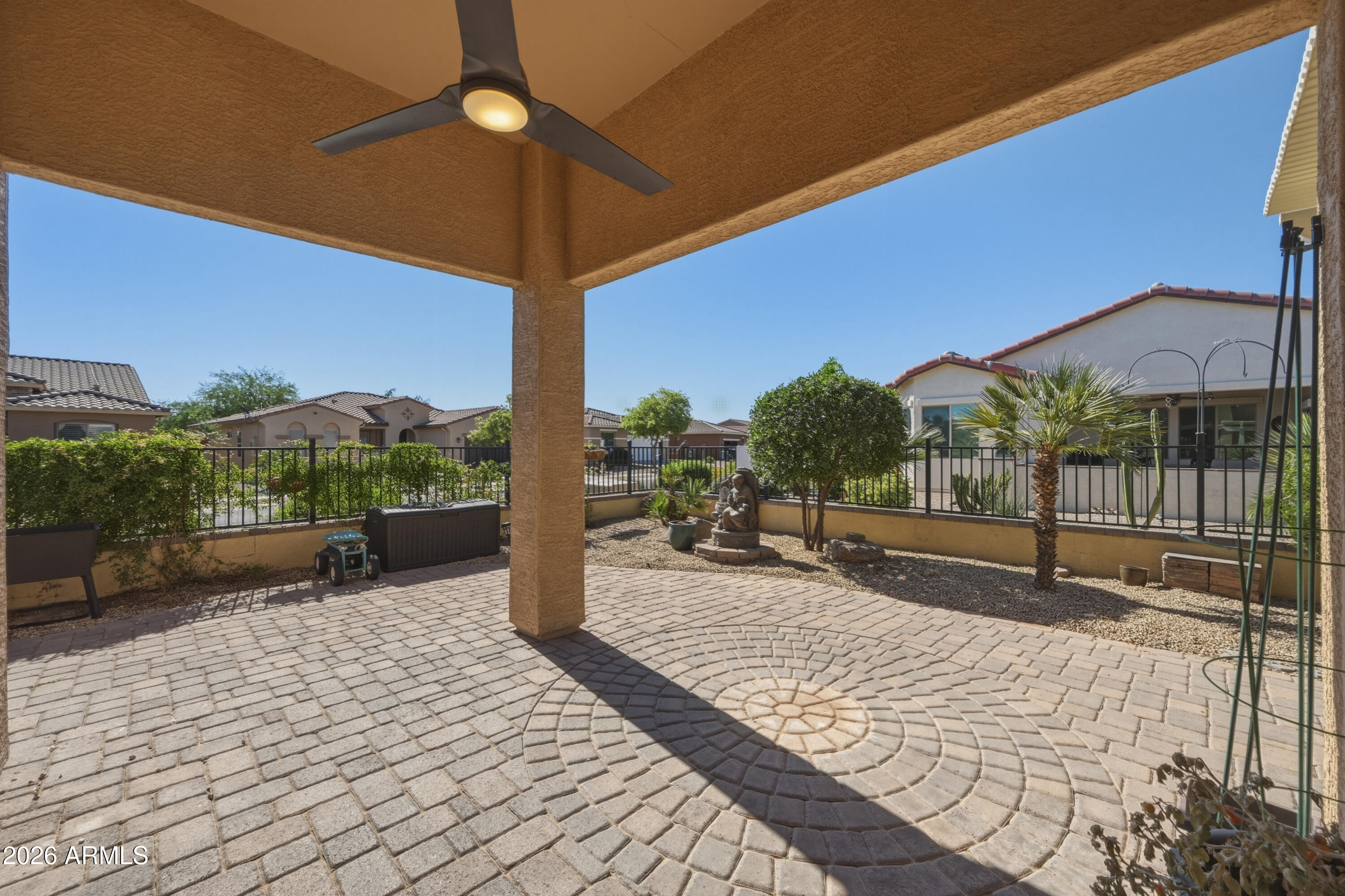 MISSION ROYALE - Residential