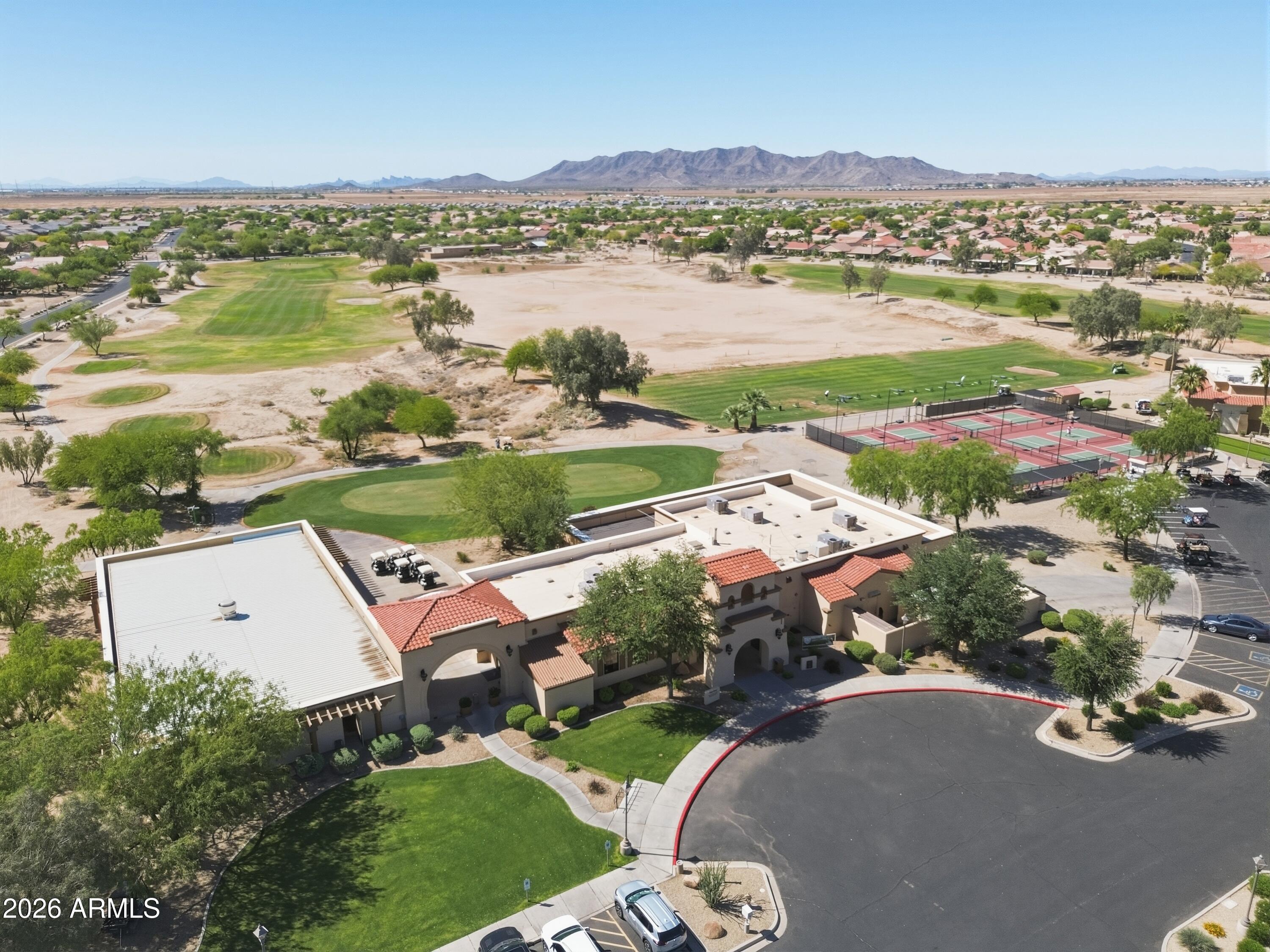 MISSION ROYALE - Residential