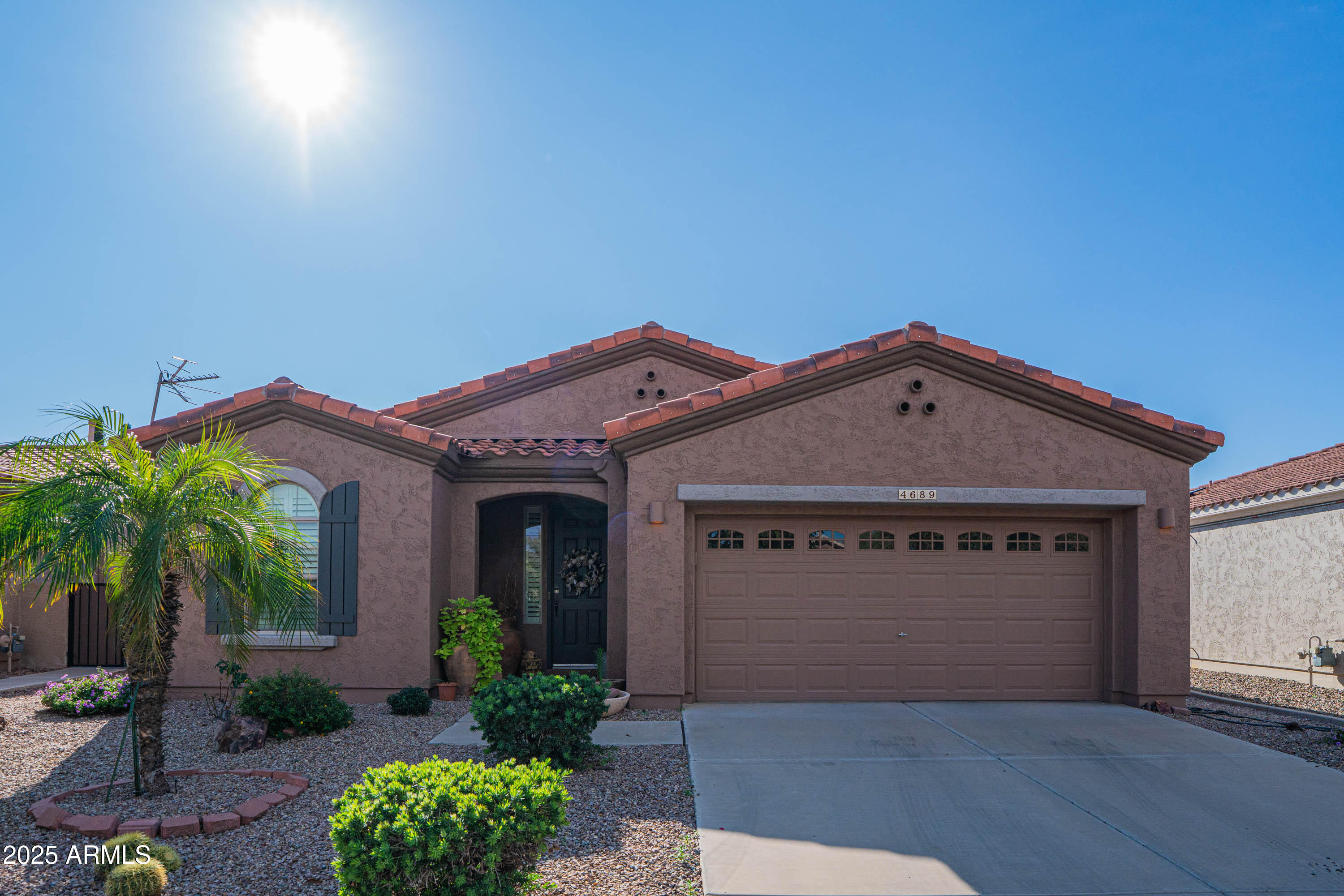 Beautifully maintained and truly move-in ready, this home is located in Trilogy at Power Ranch, Gilbert's premier 55+ community known for its resort-style amenities and vibrant active-adult lifestyle.  This charming residence offers 2 bedrooms, 2 bathrooms, and an open, functional split floor plan that maximizes privacy and comfort. Recent updates include a brand-new roof (2025), new flooring in both bedrooms, and freshly painted cabinets, giving the home an updated and inviting feel.  Situated on a quiet cul-de-sac lot, the backyard features an oversized covered patio and a spacious seating area with low-maintenance landscaping—perfect for relaxing, entertaining, or enjoying Arizona's beautiful weather.
Residents of Trilogy enjoy exceptional, resort-level amenities

Furniture included including:

Championship golf course

Clubhouse and social spaces

Fitness center

Resort-style pools and spas

Pickleball and tennis courts

Walking/biking trails

A wide array of clubs, classes, and community events

This home is priced to selldon't let this opportunity pass you by!