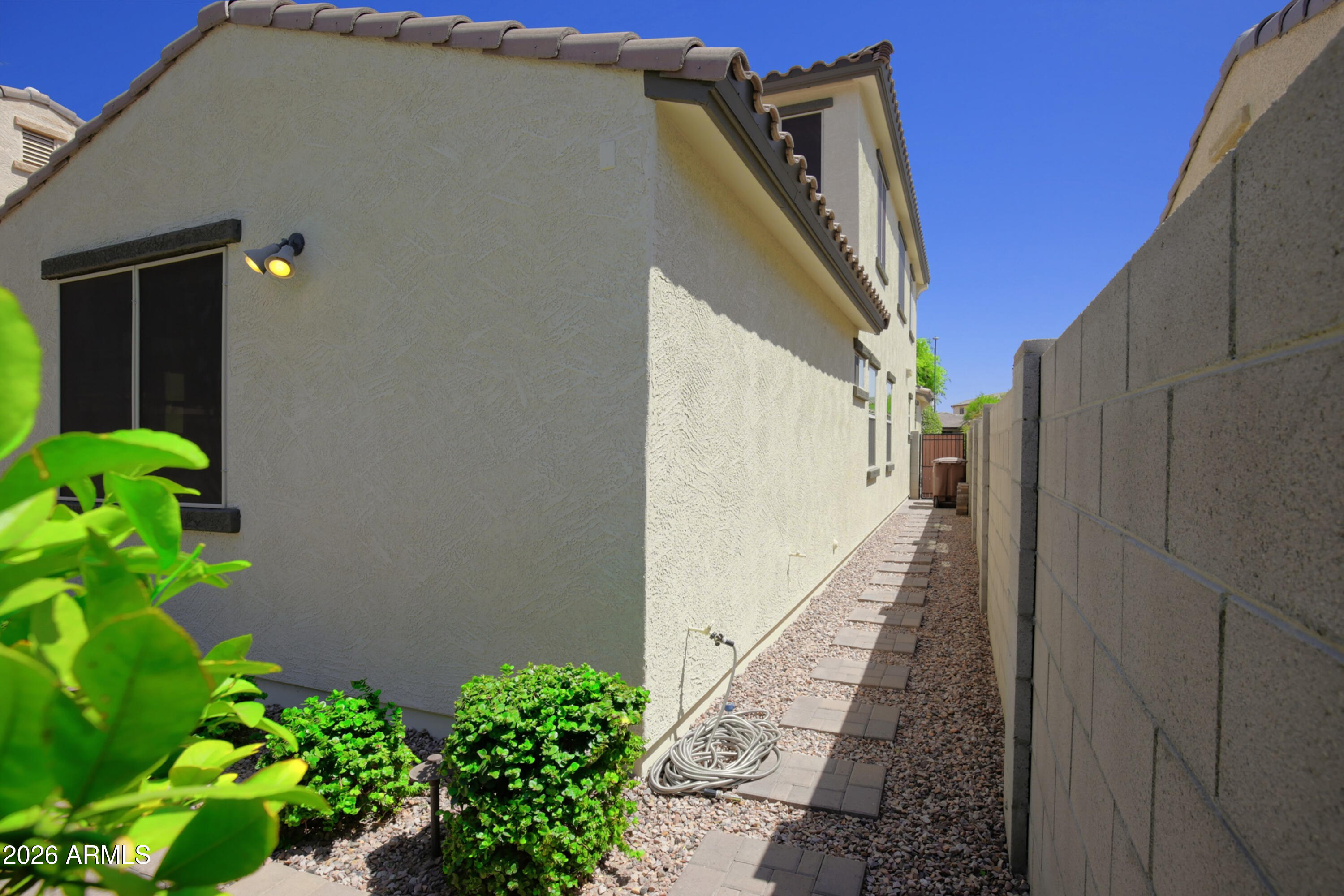Plaza Del Rio - Residential