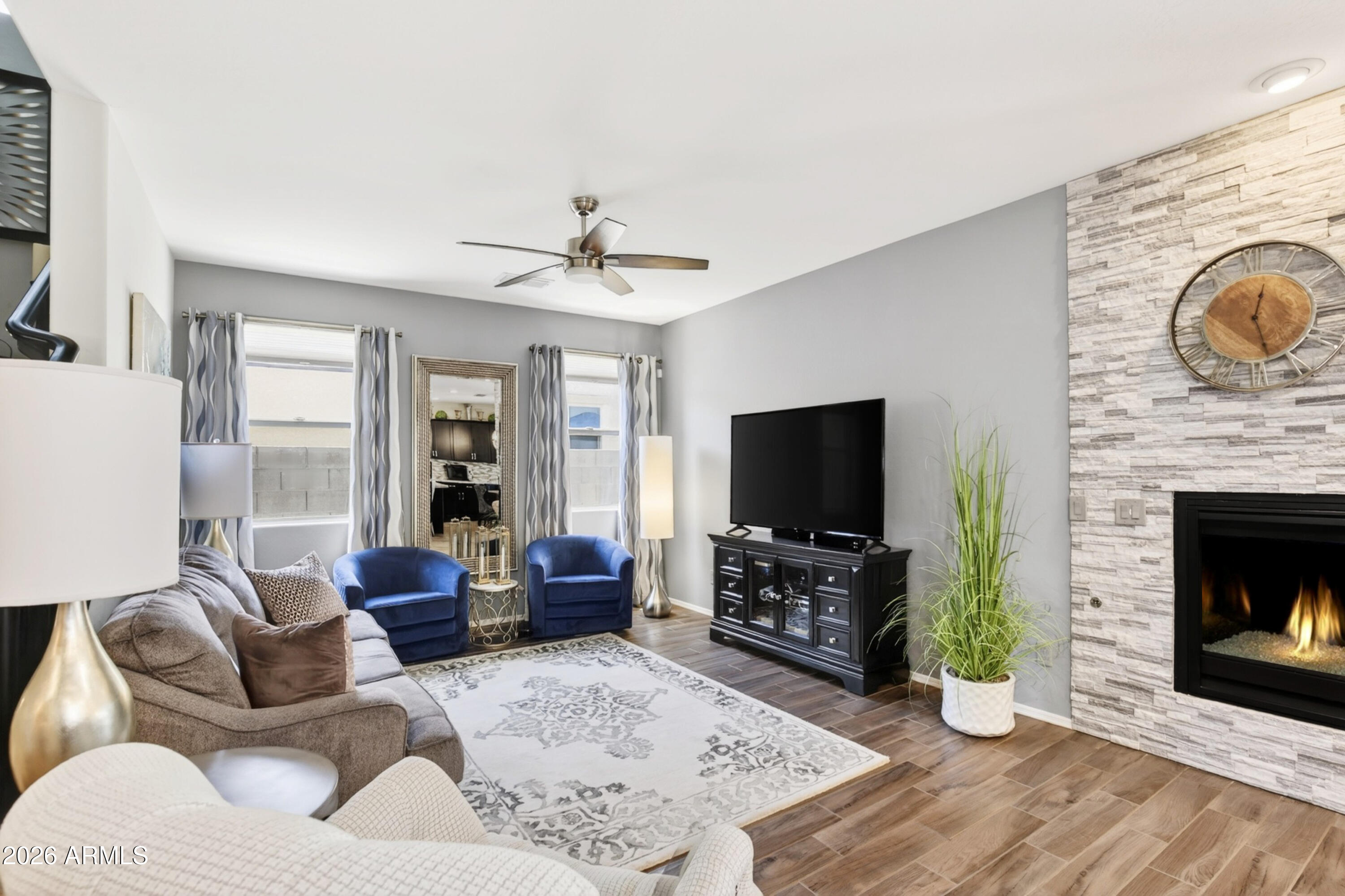 Plaza Del Rio - Residential