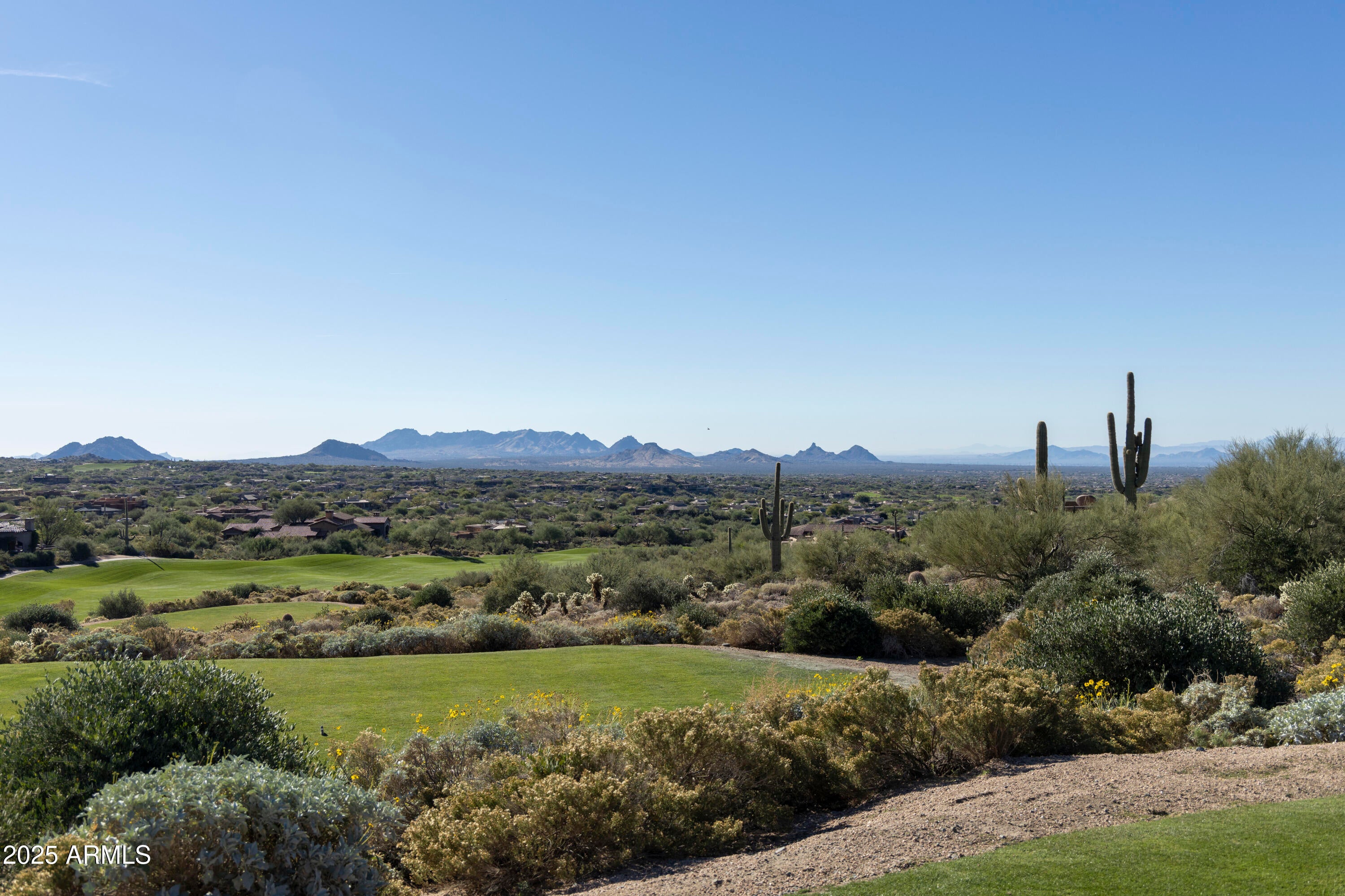 DESERT MOUNTAIN - Land