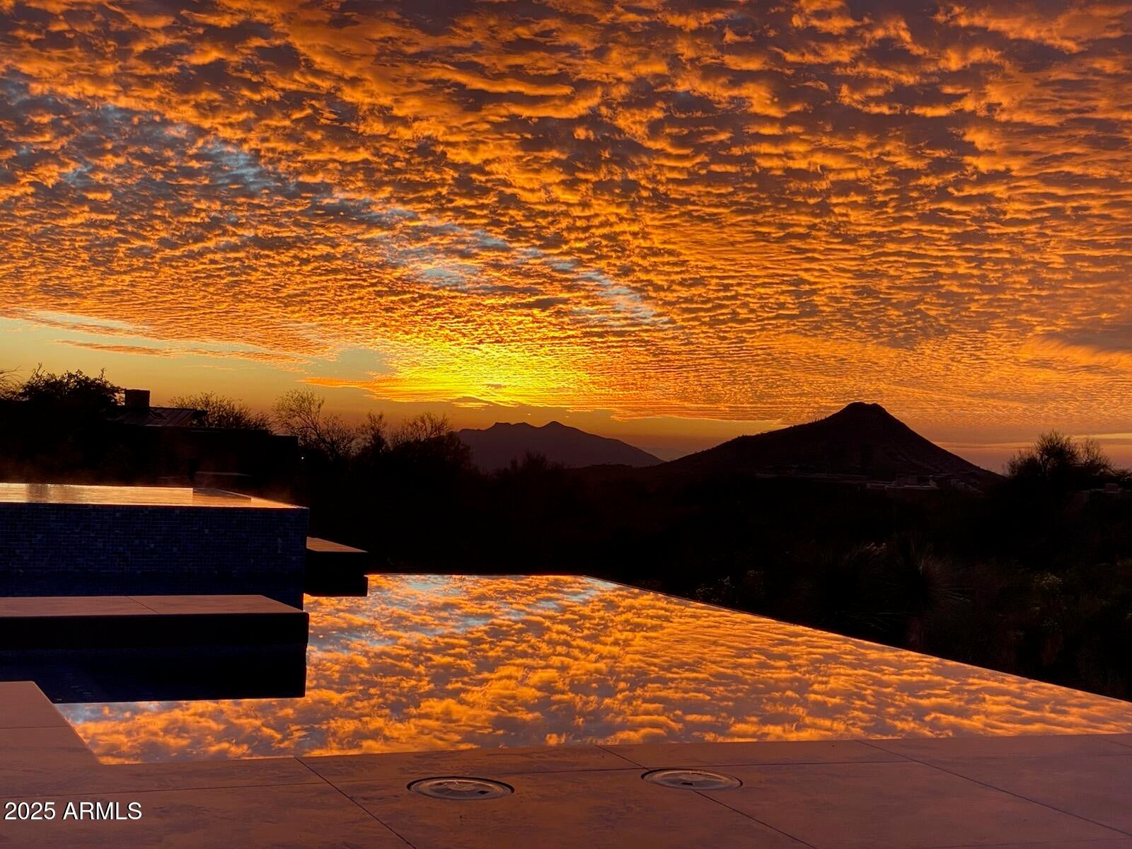 DESERT MOUNTAIN - Land