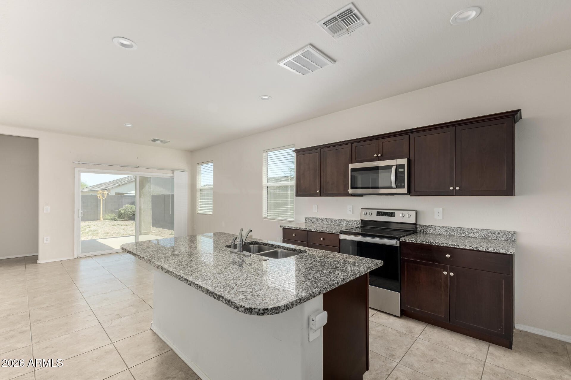 CRESTFIELD MANOR AT ARIZONA FARMS VILLAGE PAR 3 - Residential