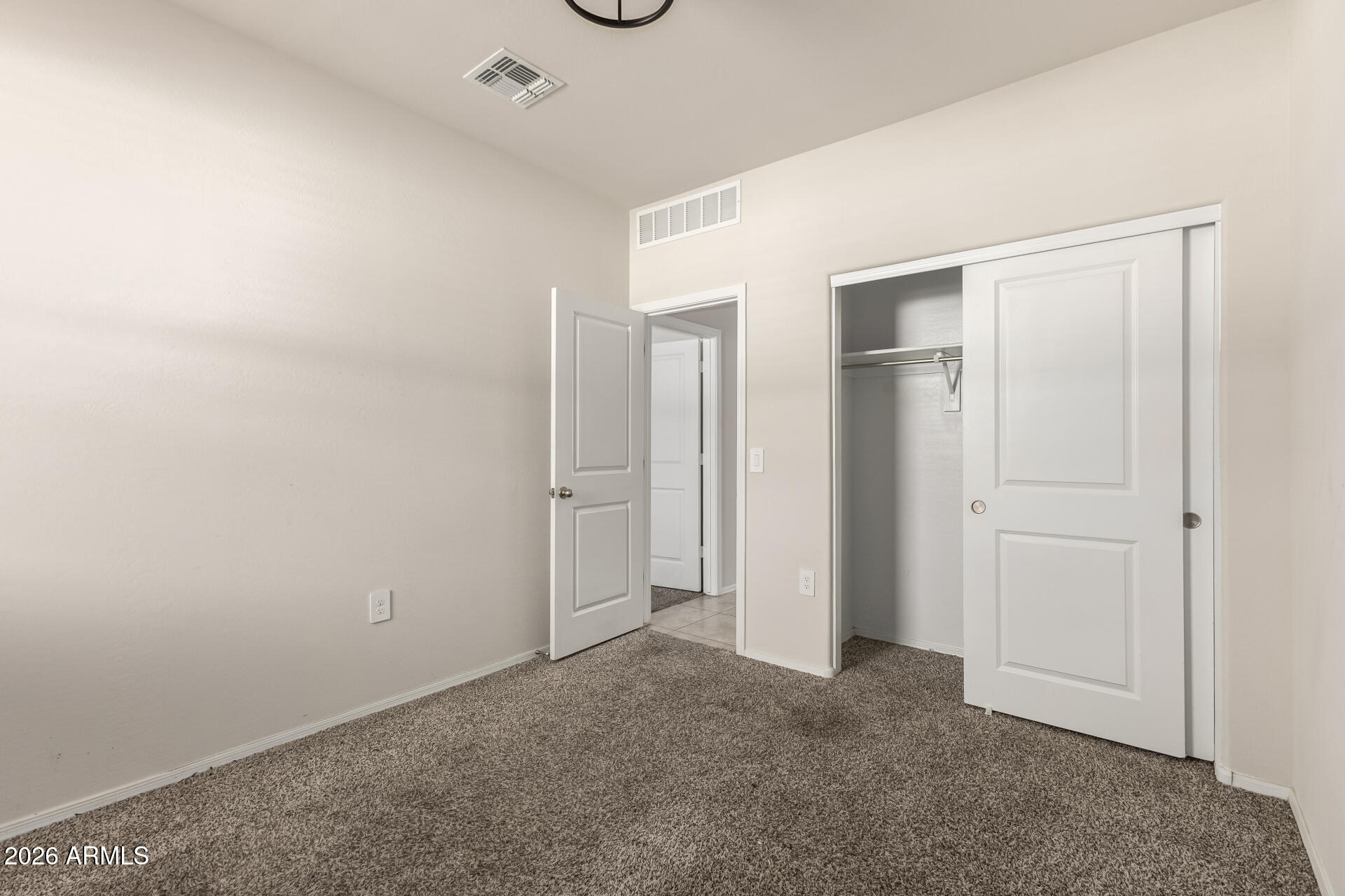CRESTFIELD MANOR AT ARIZONA FARMS VILLAGE PAR 3 - Residential
