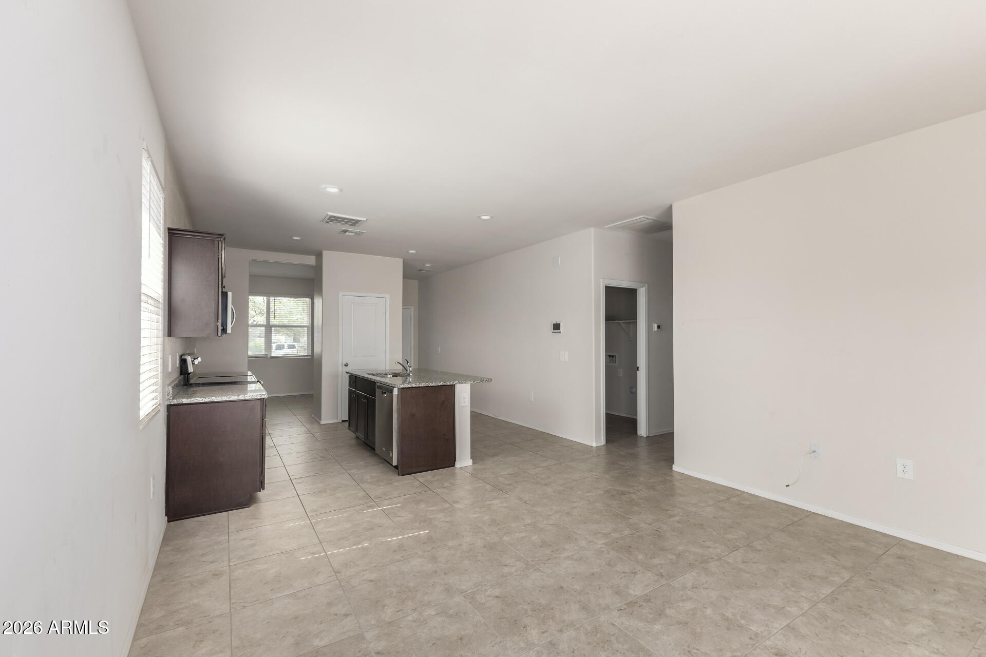 CRESTFIELD MANOR AT ARIZONA FARMS VILLAGE PAR 3 - Residential