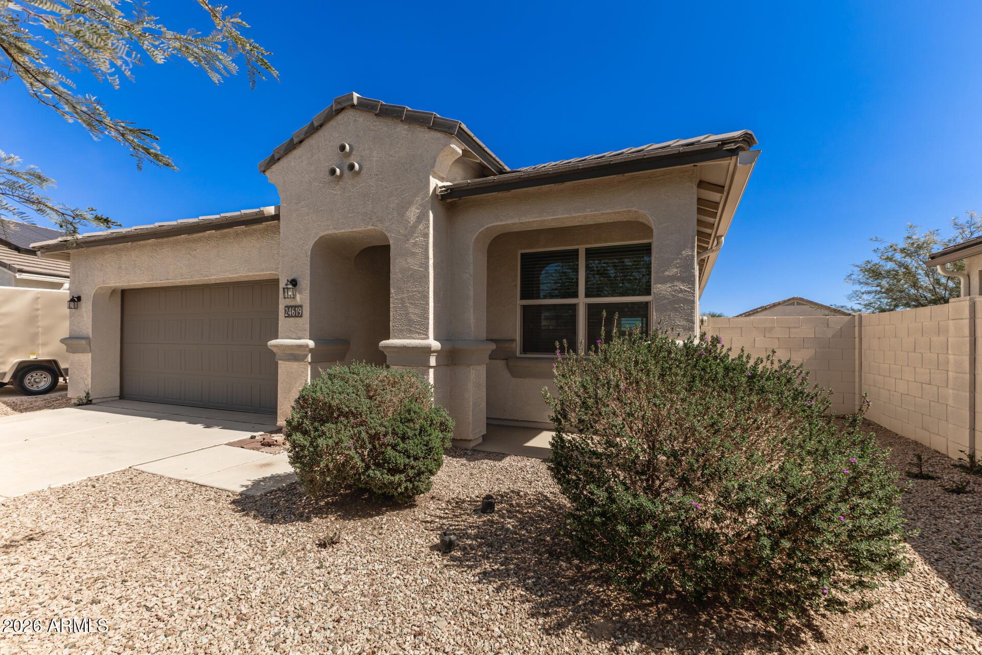 CRESTFIELD MANOR AT ARIZONA FARMS VILLAGE PAR 3 - Residential