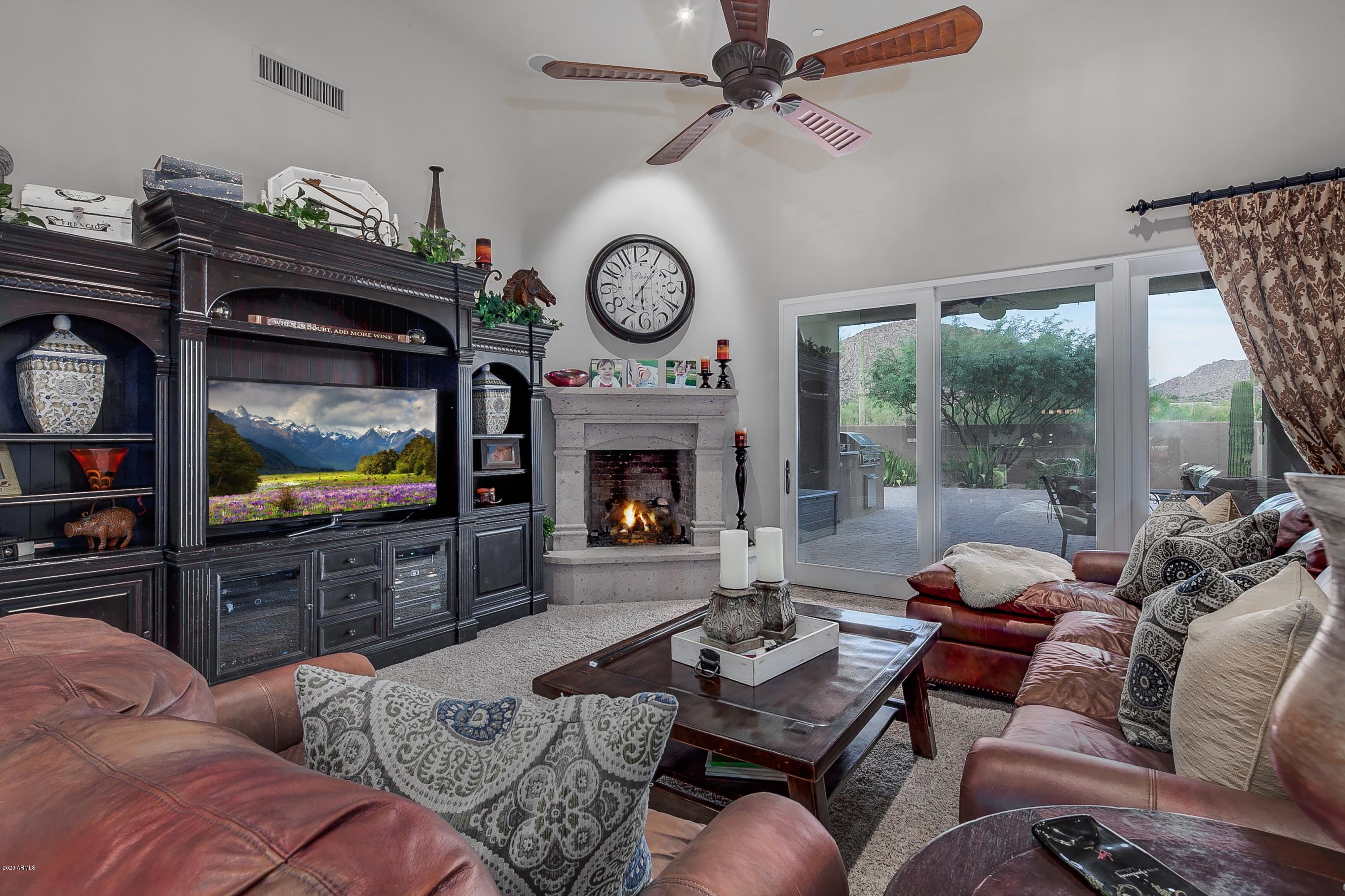 PINNACLE PEAK PLACE - Residential