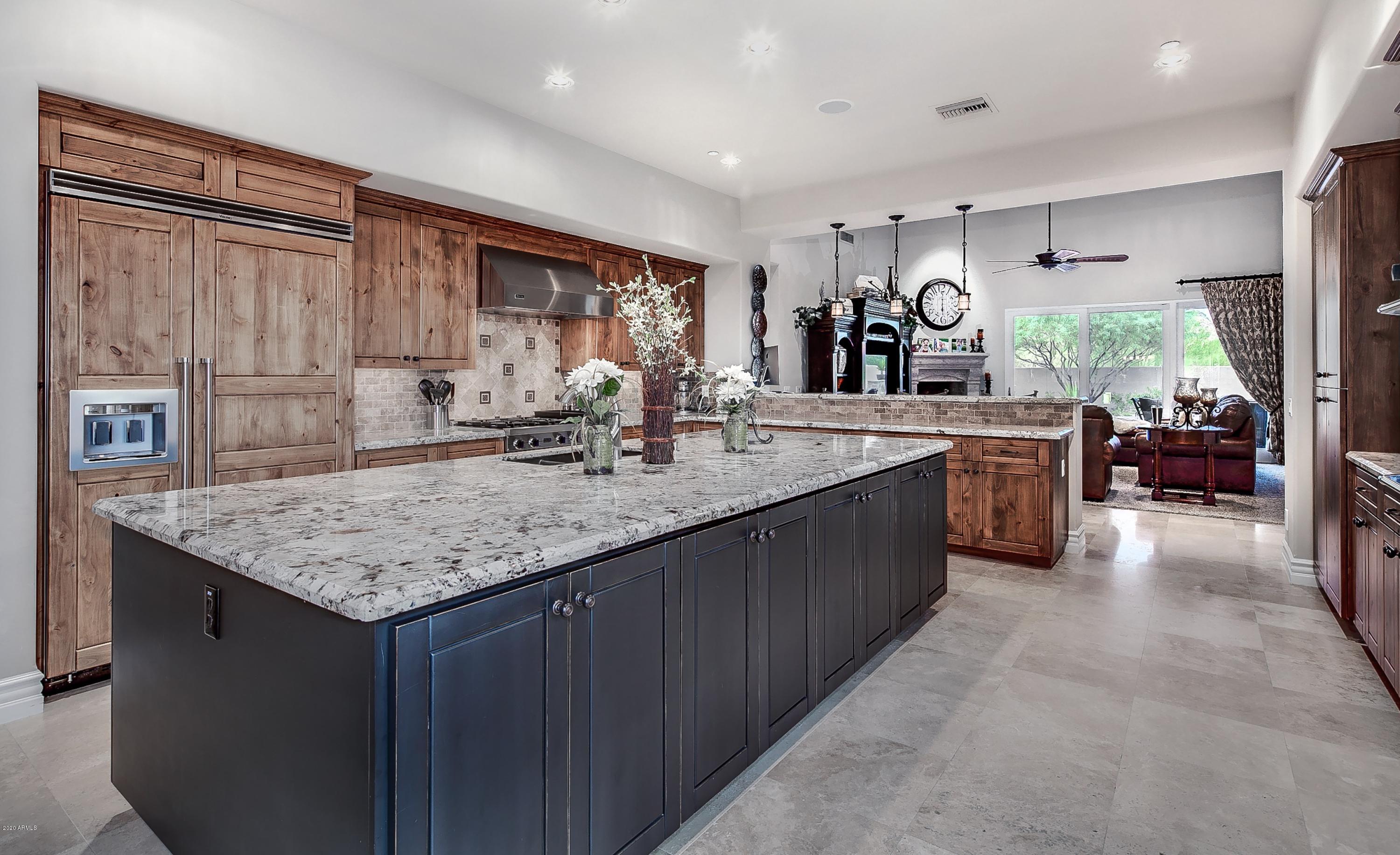 PINNACLE PEAK PLACE - Residential
