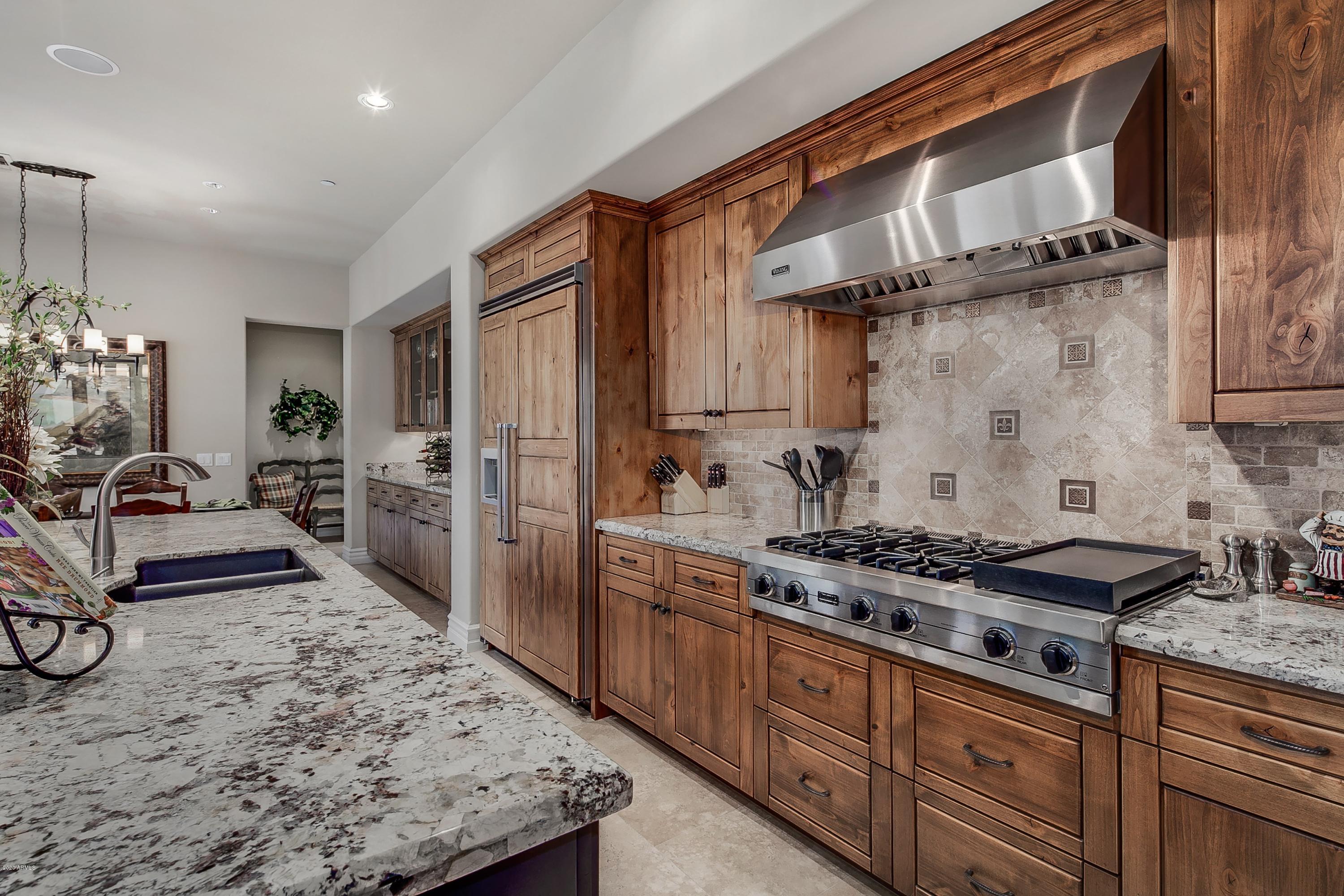 PINNACLE PEAK PLACE - Residential