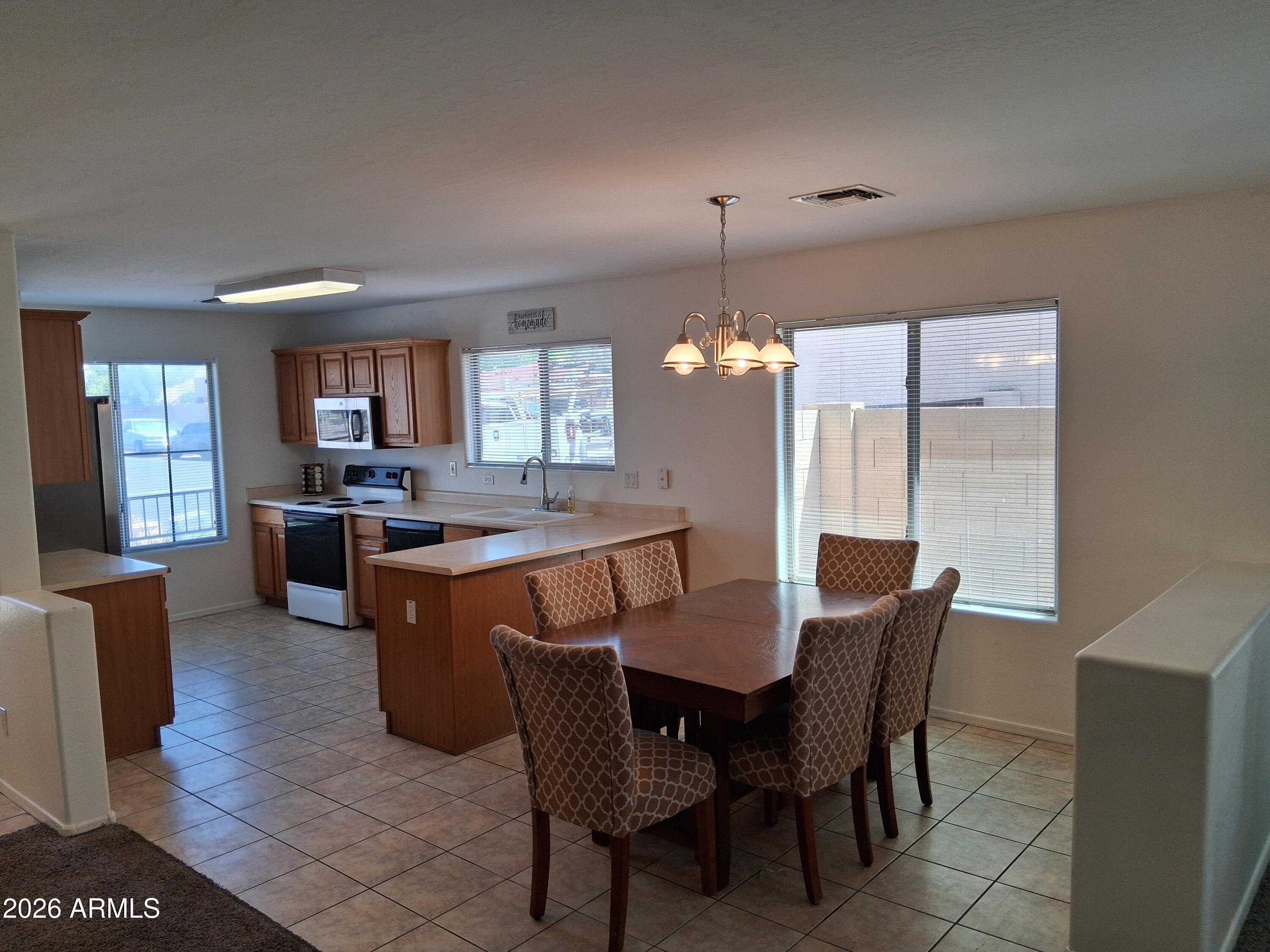 COUNTRY GLEN - Residential