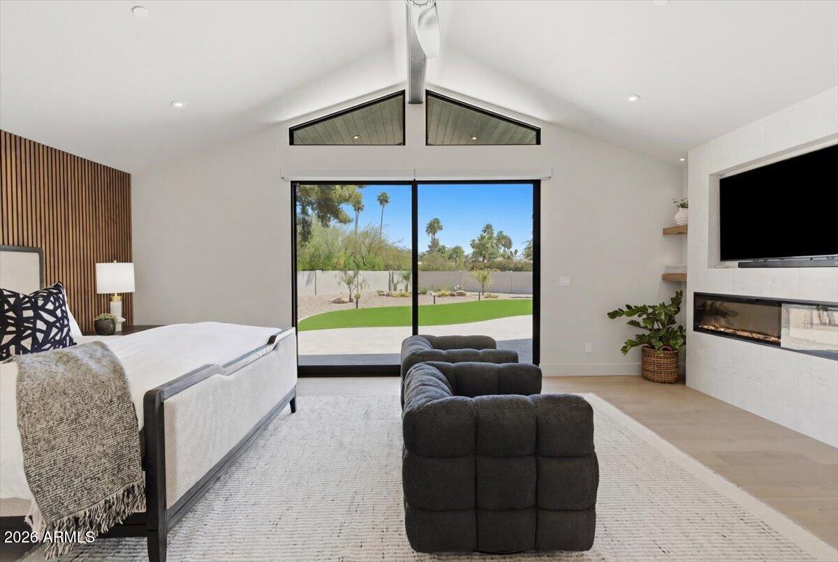 CASA BUENA - Residential
