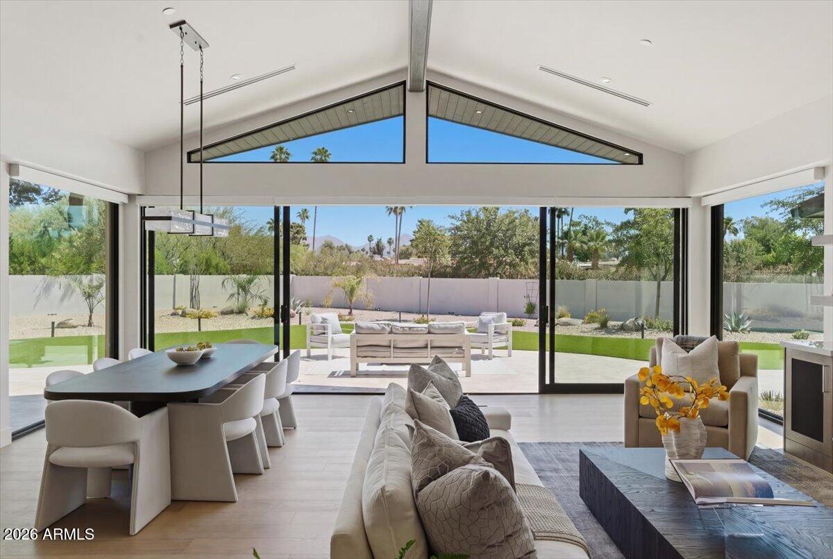 CASA BUENA - Residential