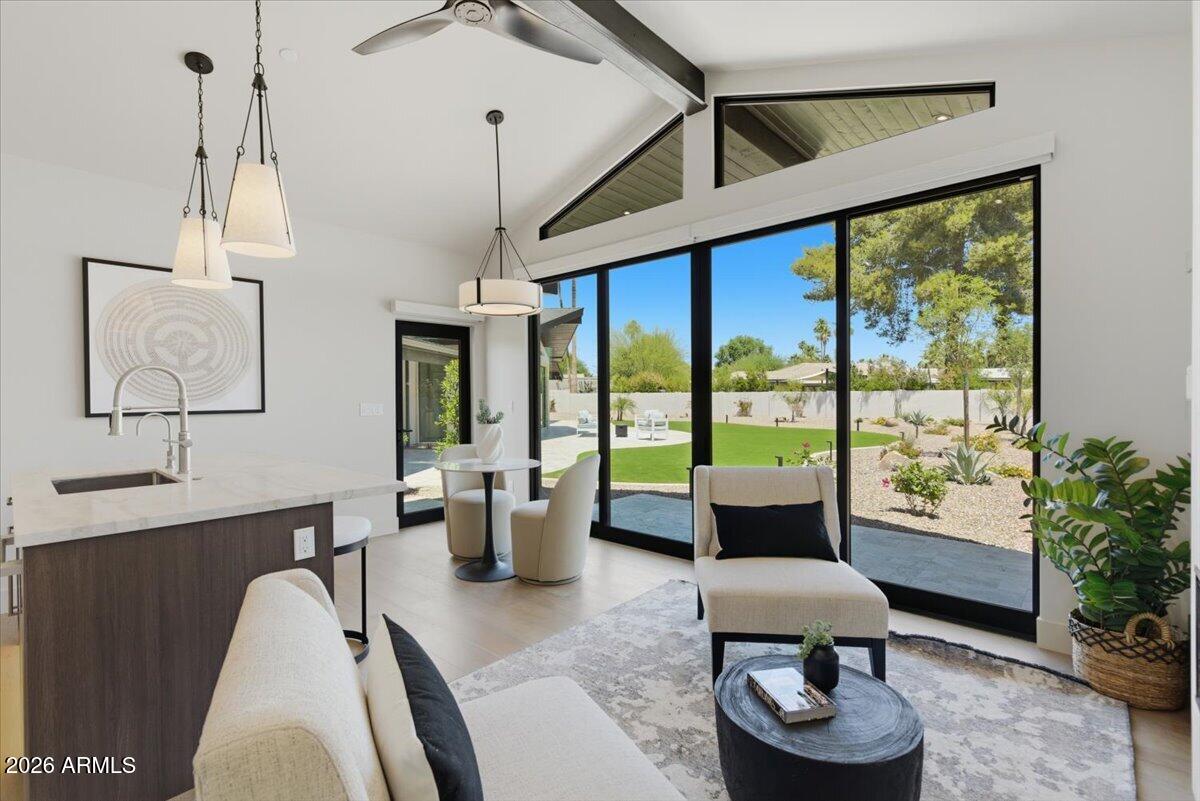 CASA BUENA - Residential