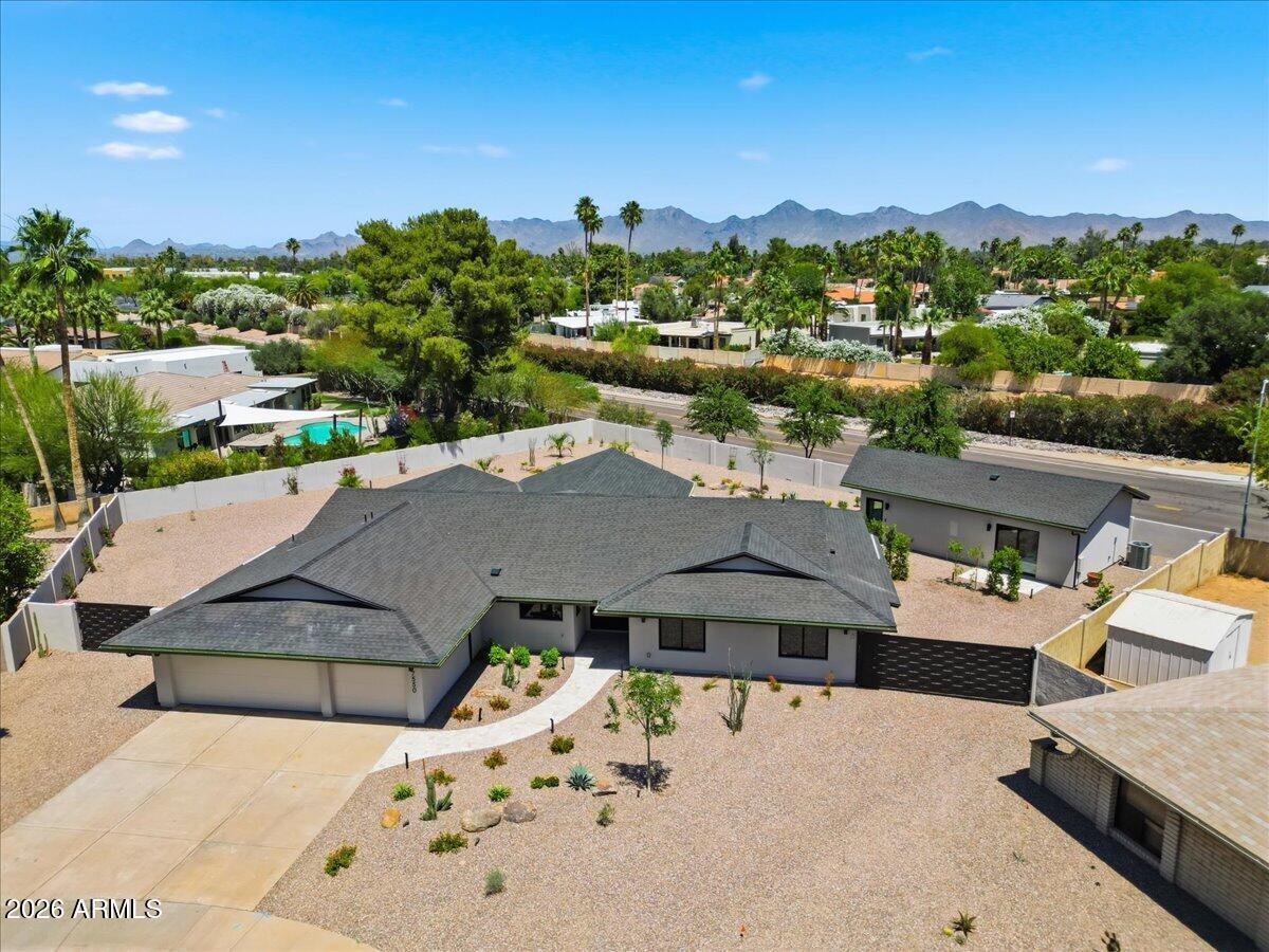 CASA BUENA - Residential