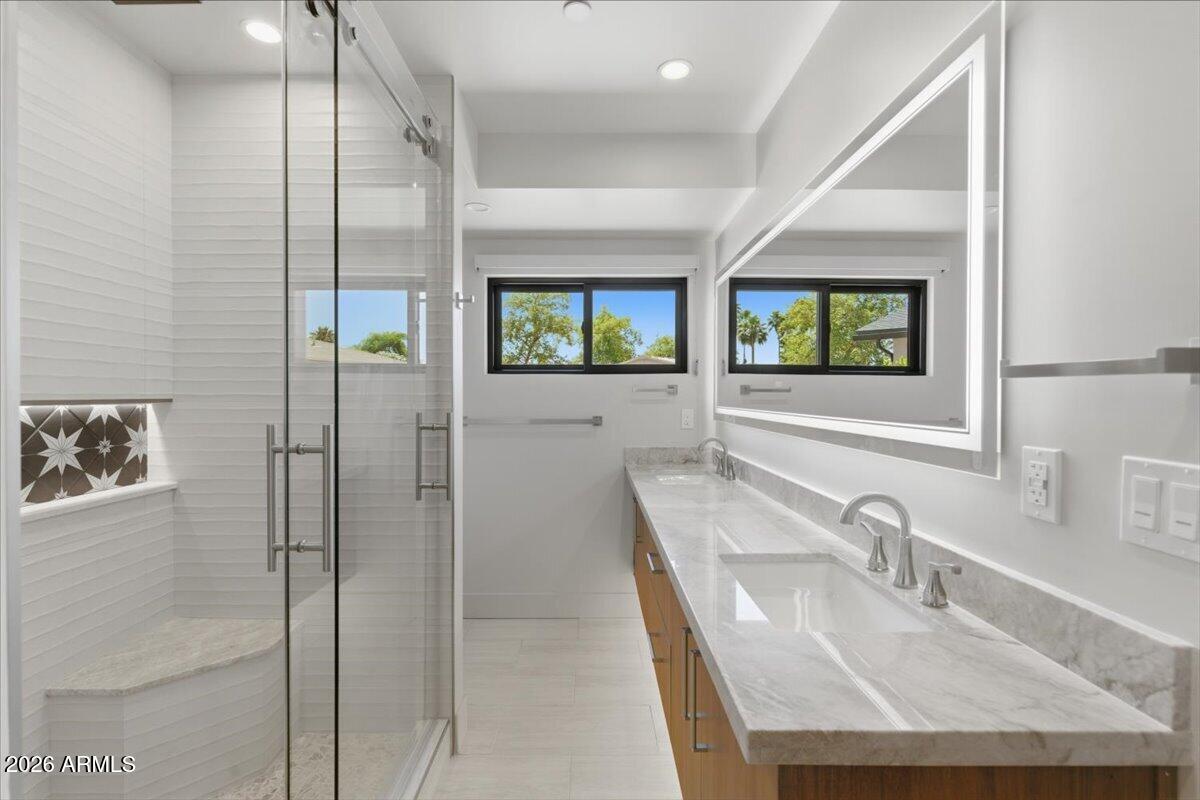 CASA BUENA - Residential