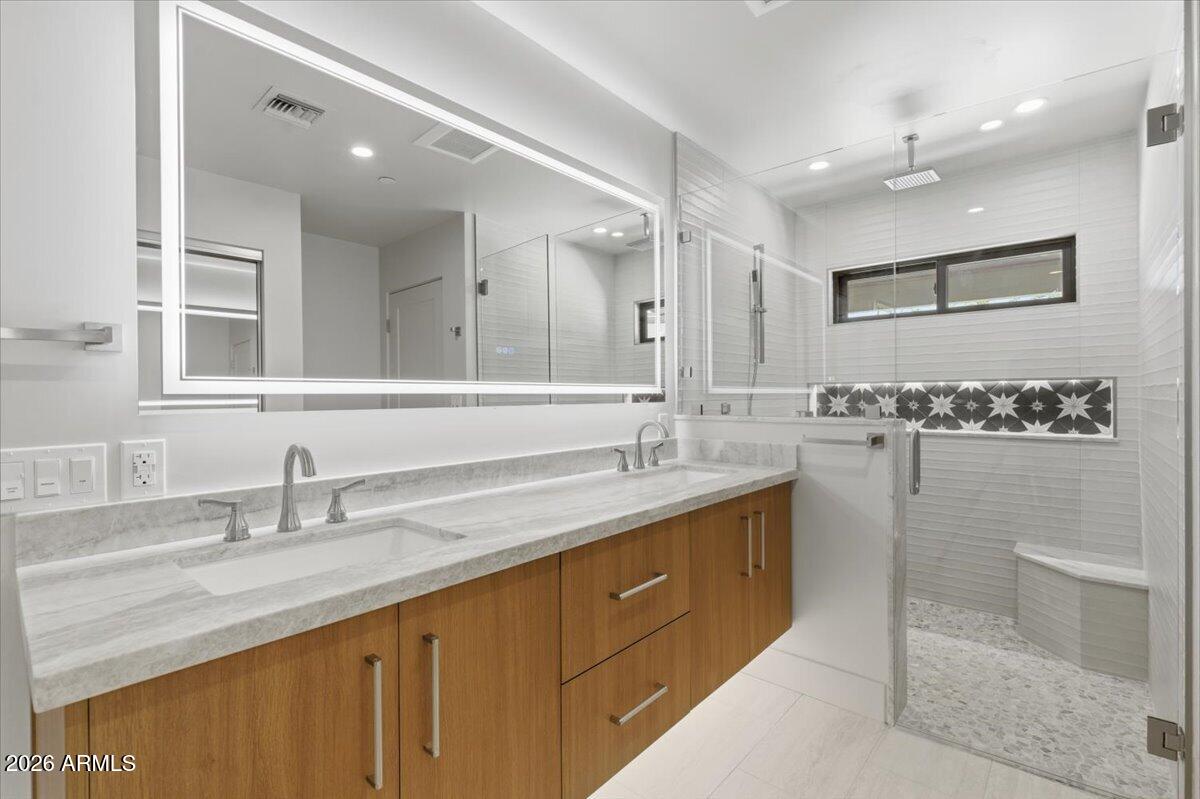 CASA BUENA - Residential