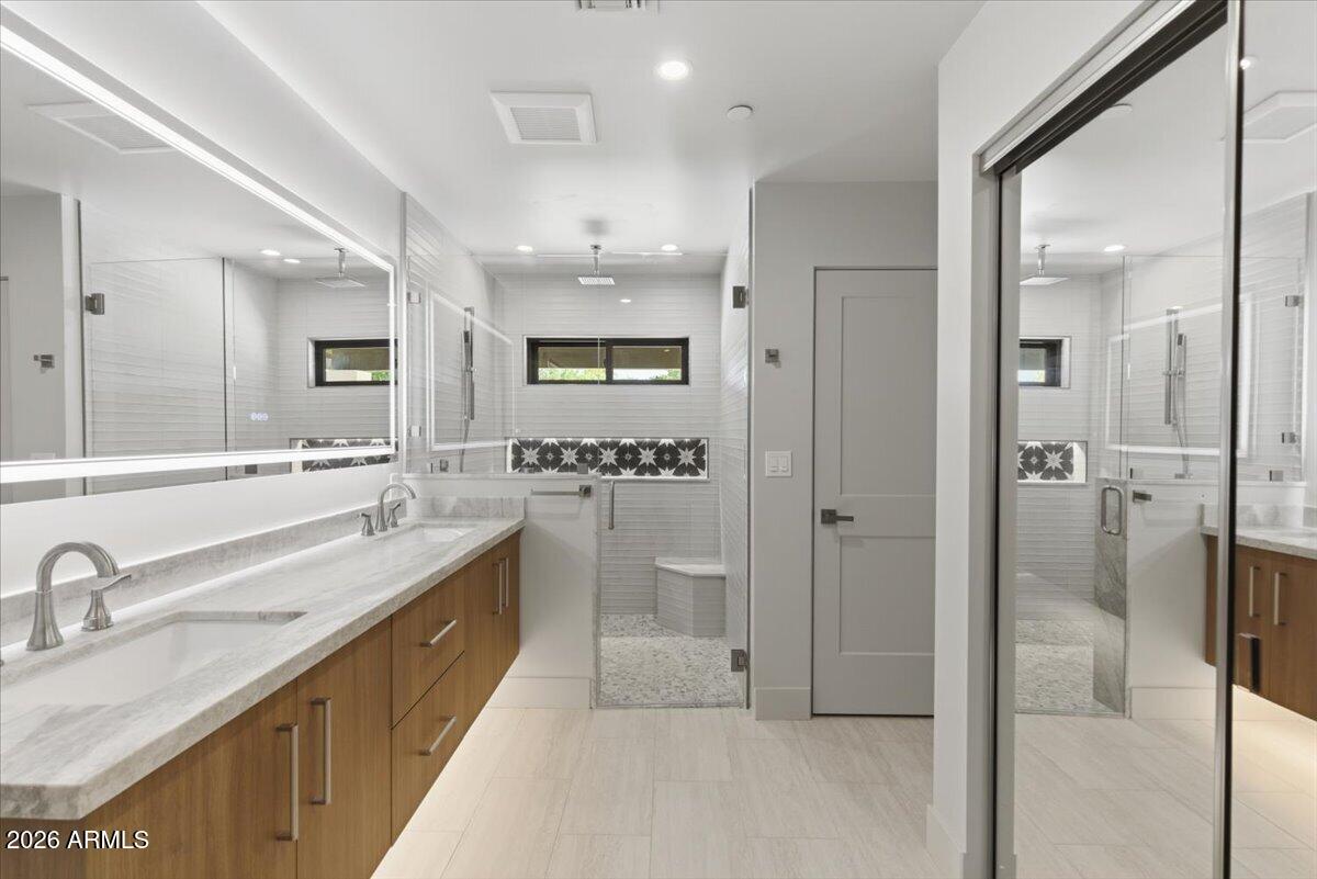 CASA BUENA - Residential