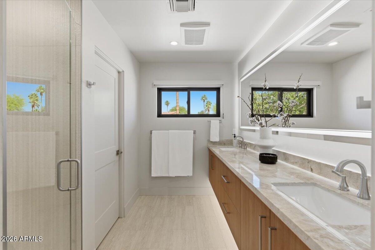 CASA BUENA - Residential