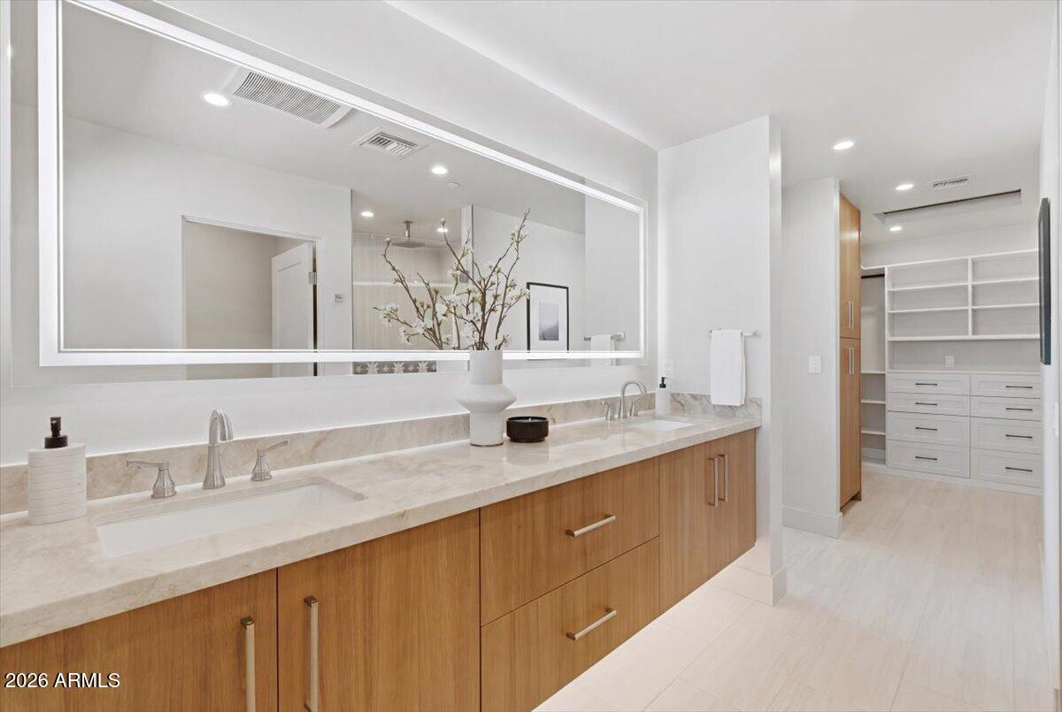 CASA BUENA - Residential