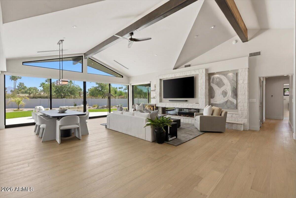 CASA BUENA - Residential