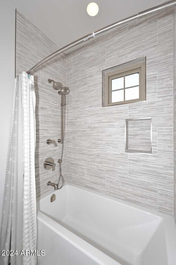 AVIANO DESERT RIDGE - Residential