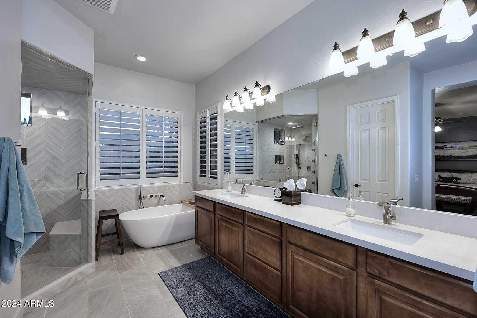 AVIANO DESERT RIDGE - Residential