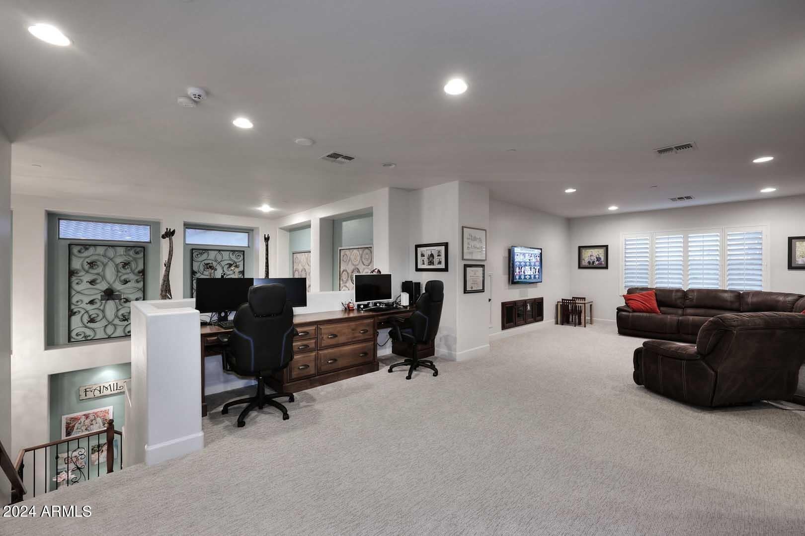 AVIANO DESERT RIDGE - Residential
