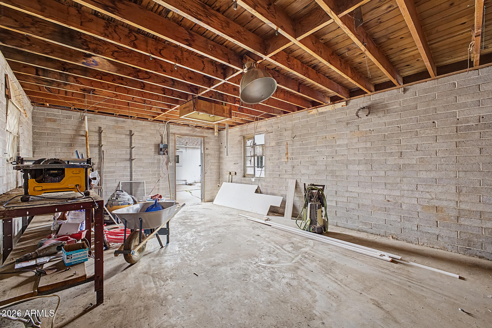 WILLOW SQUARE - Residential