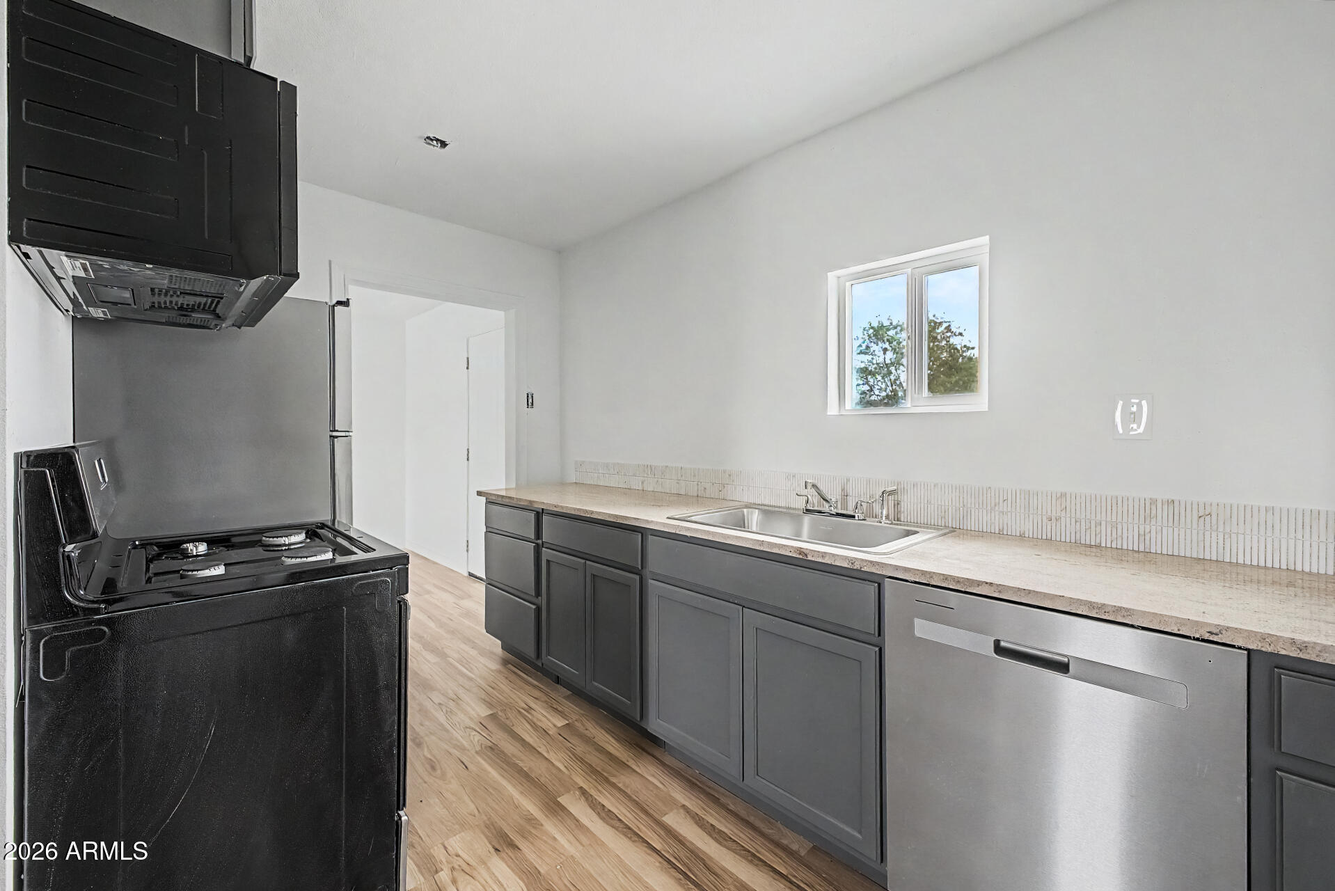 WILLOW SQUARE - Residential