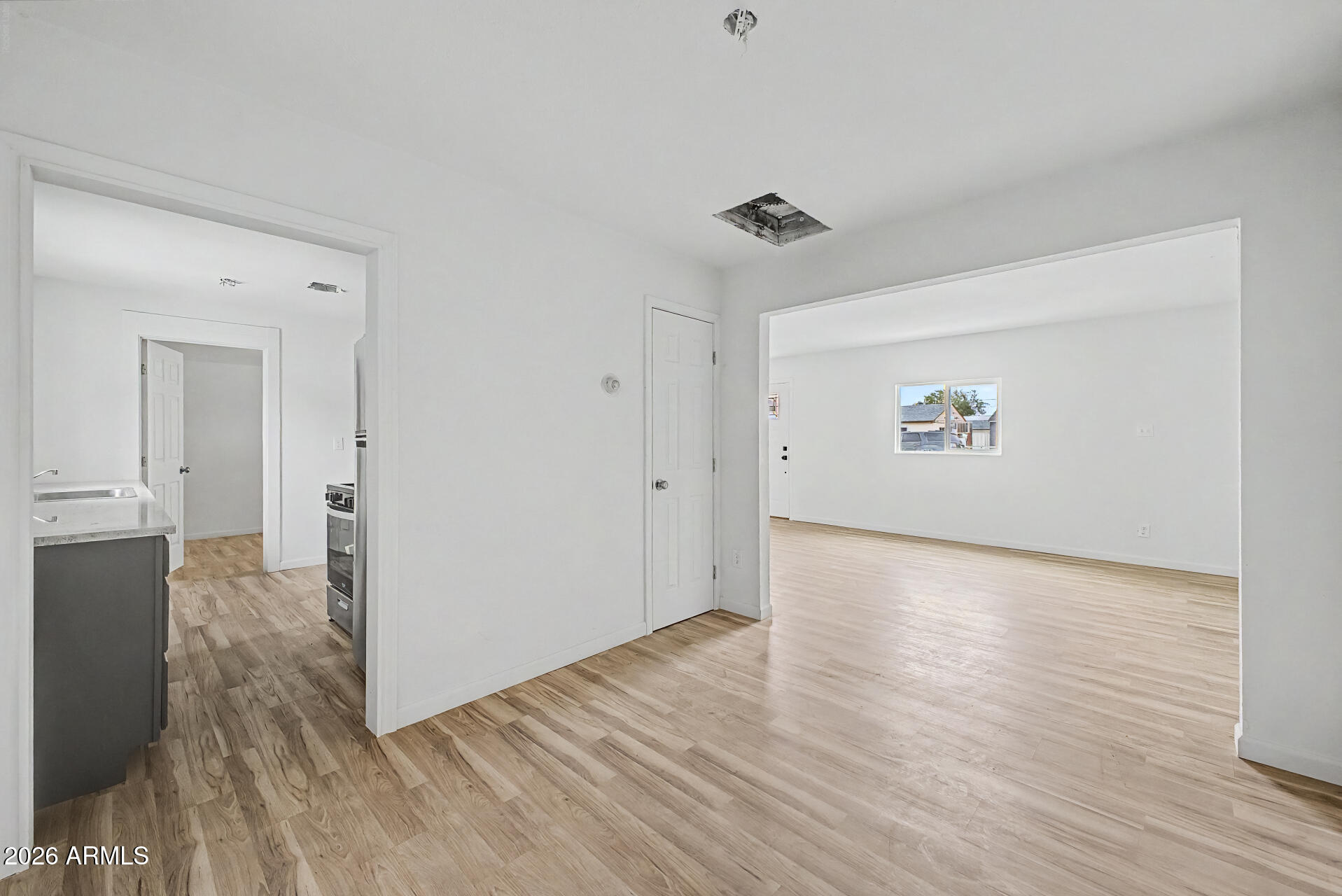 WILLOW SQUARE - Residential