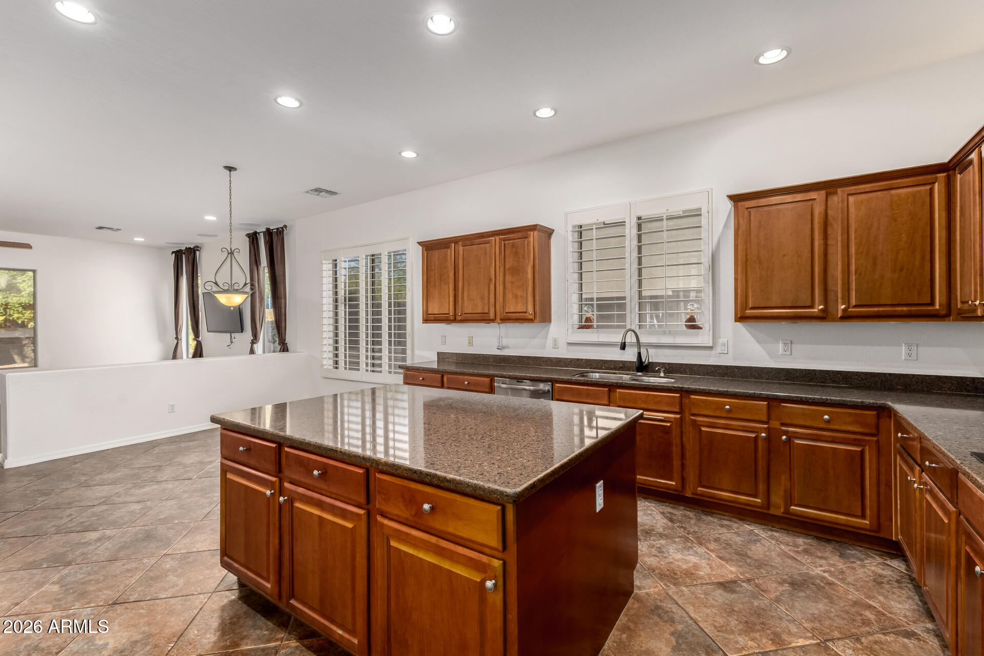 PINELAKE ESTATES - Residential