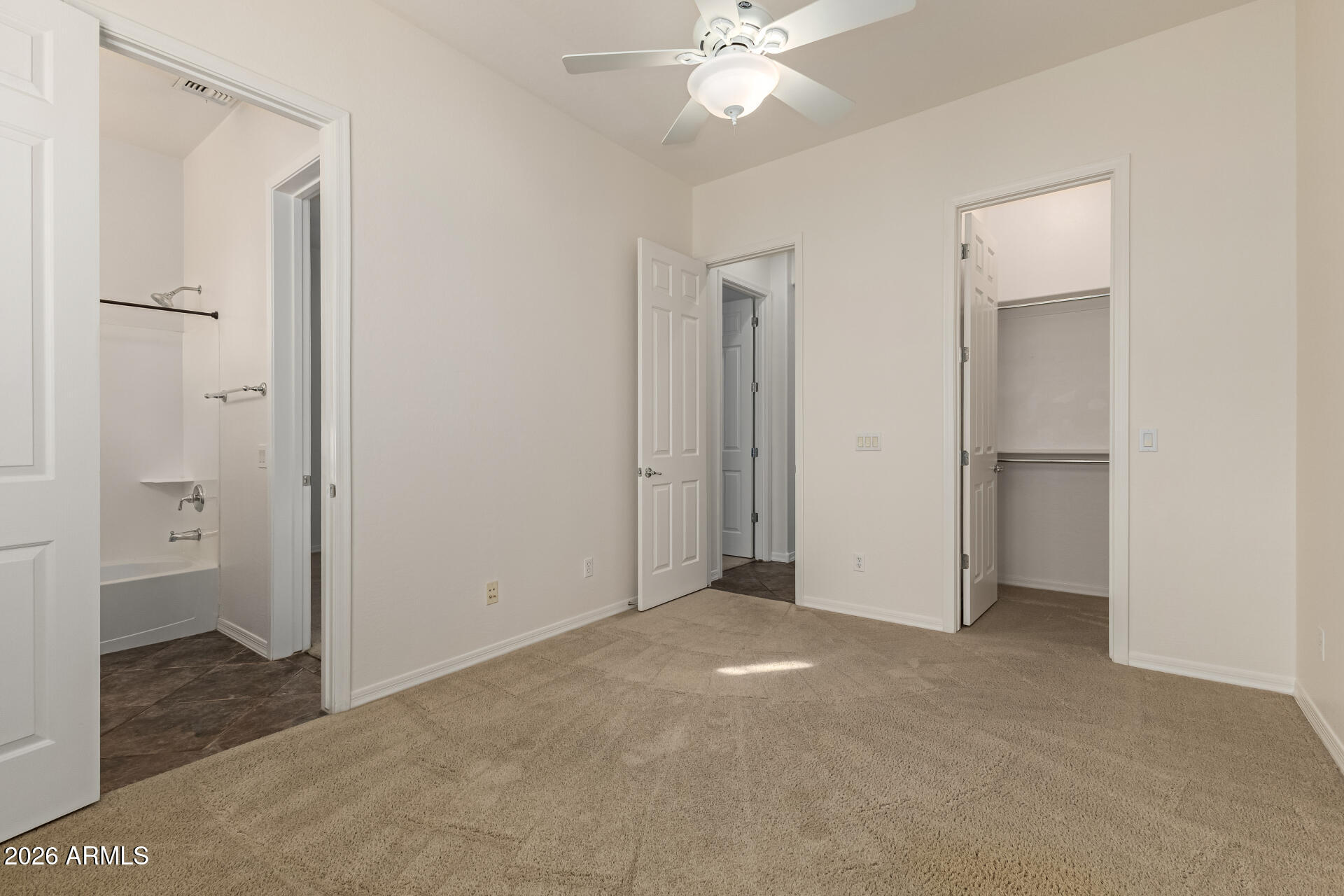 PINELAKE ESTATES - Residential