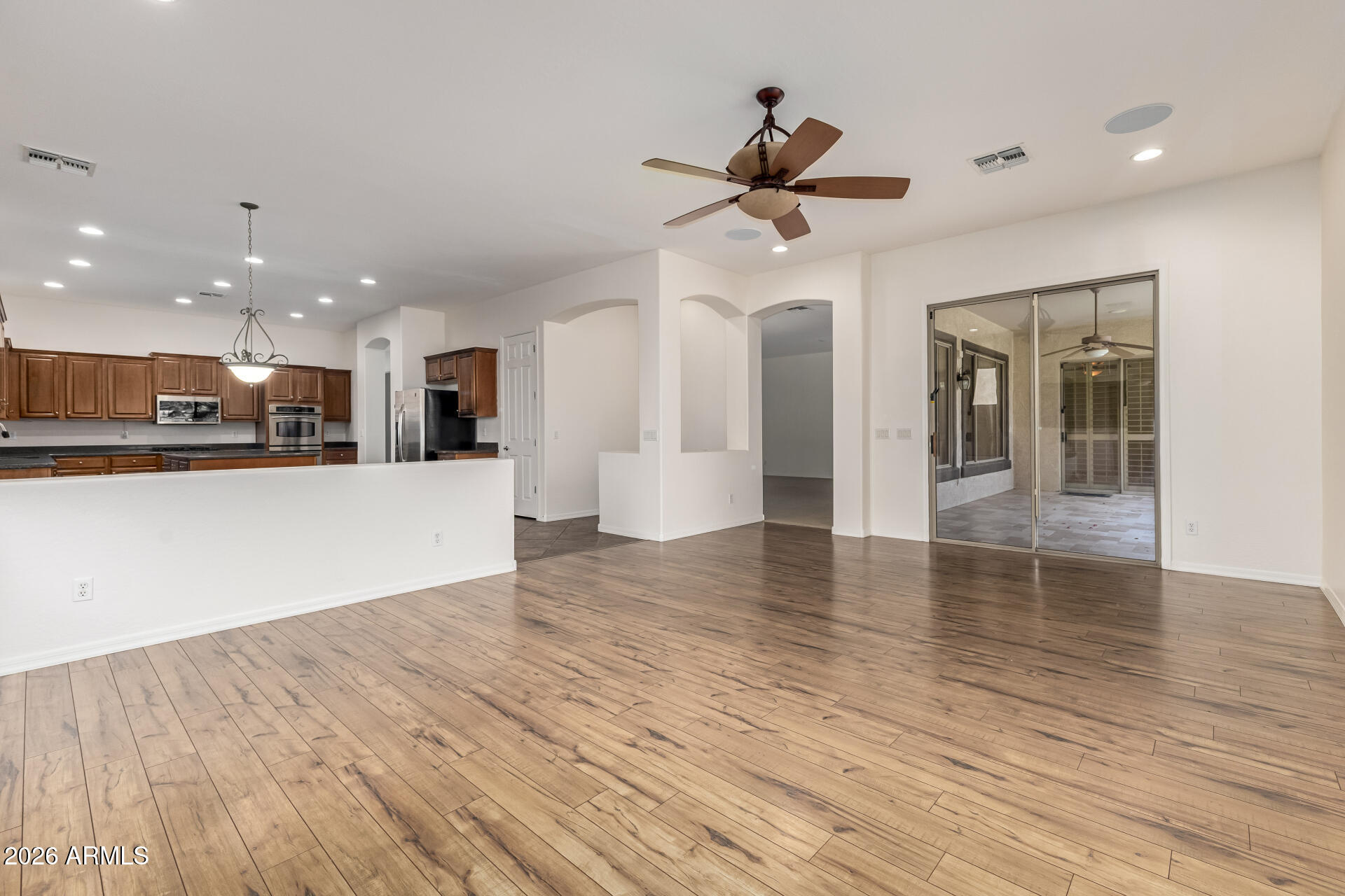 PINELAKE ESTATES - Residential