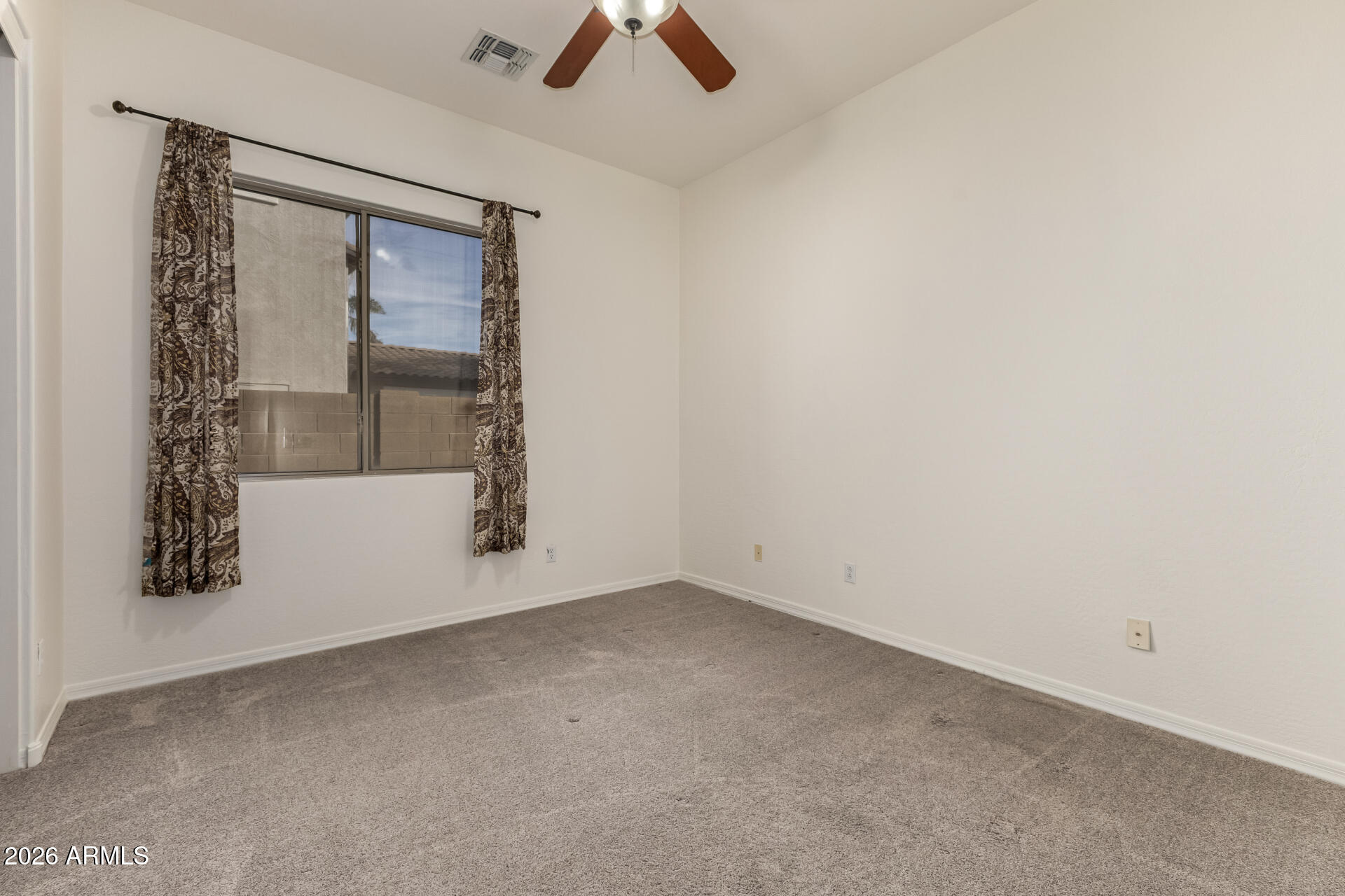 PINELAKE ESTATES - Residential