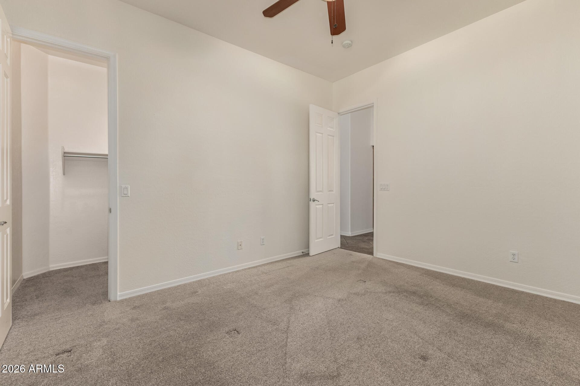 PINELAKE ESTATES - Residential